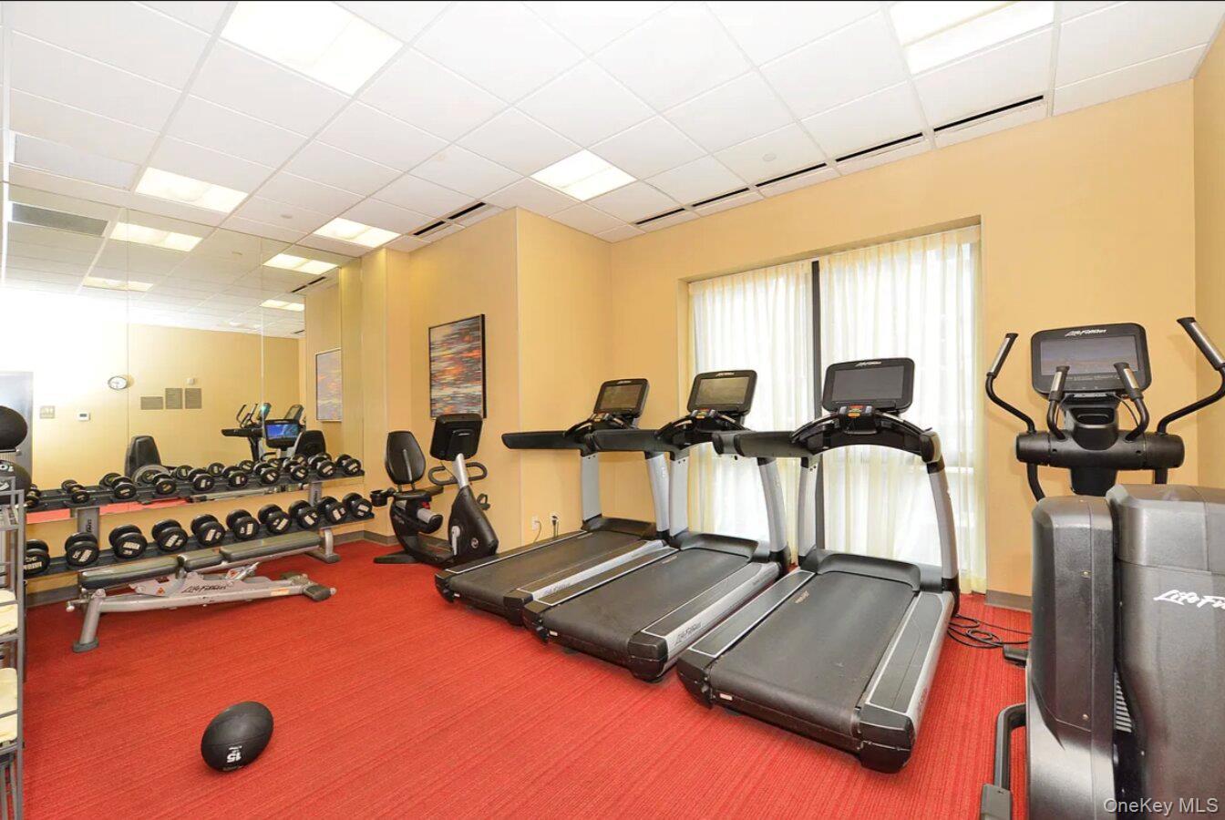 3916 Prince Street Unit: 6E