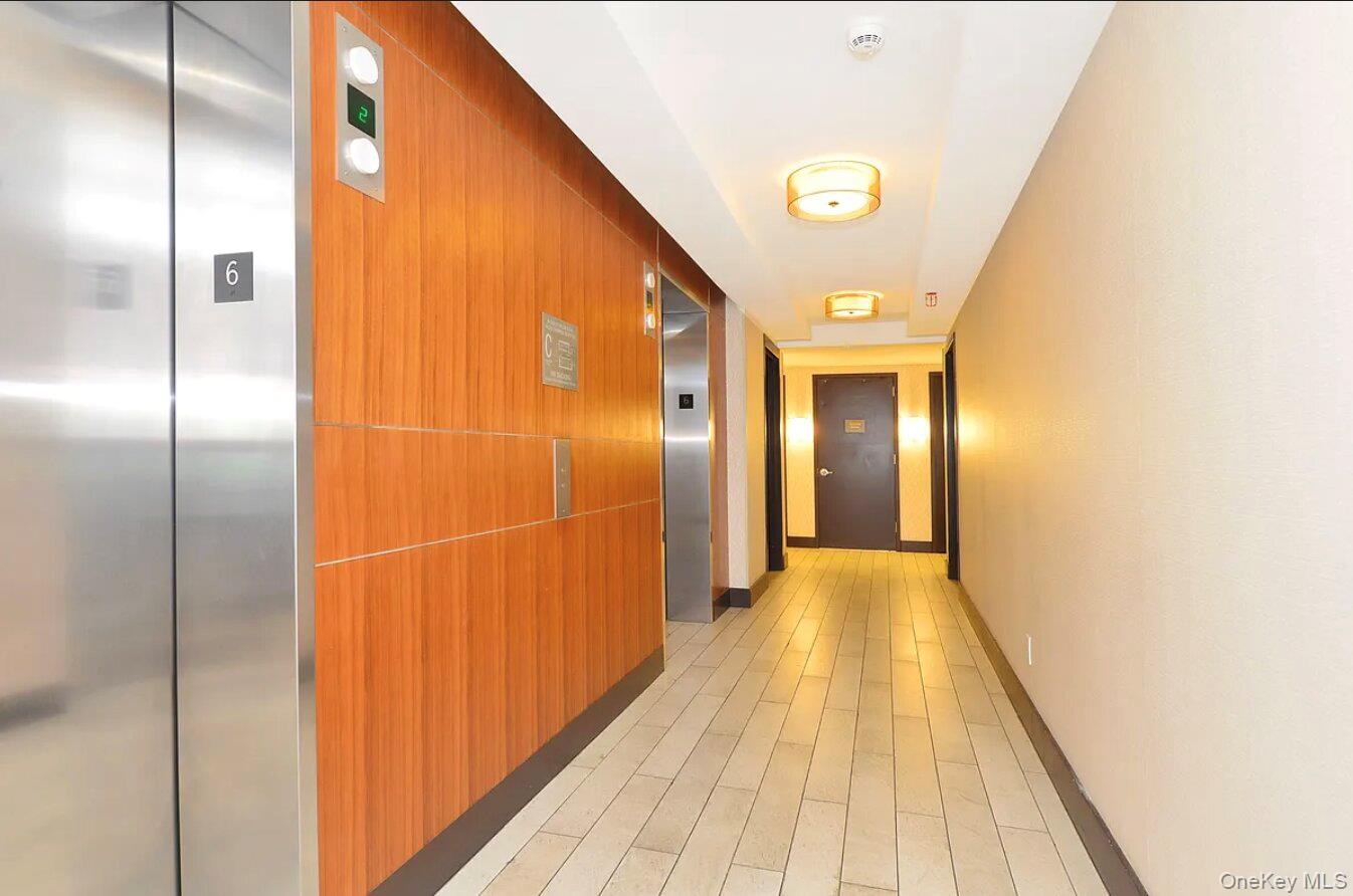 3916 Prince Street Unit: 6E