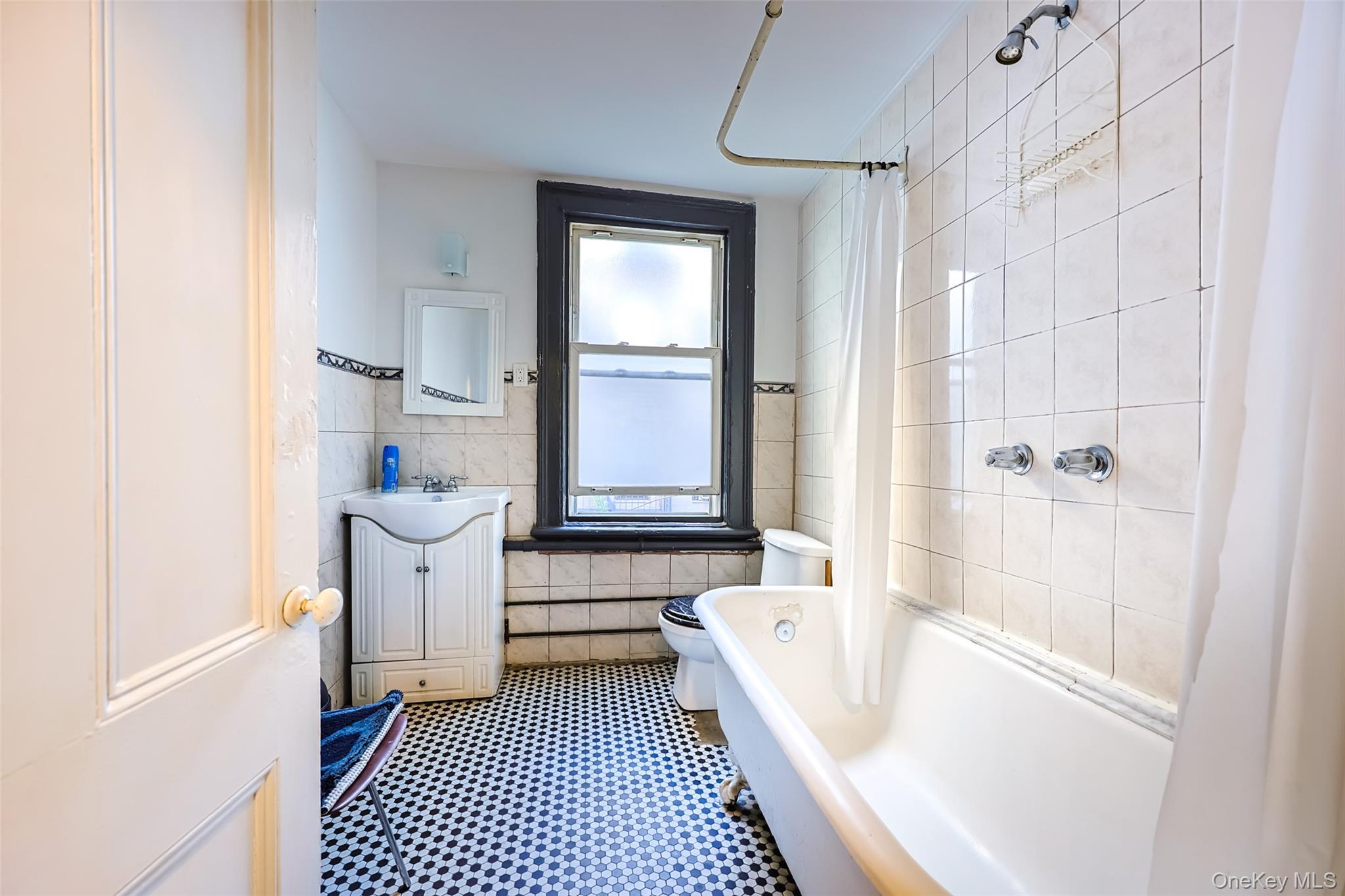 32-25 30th Street