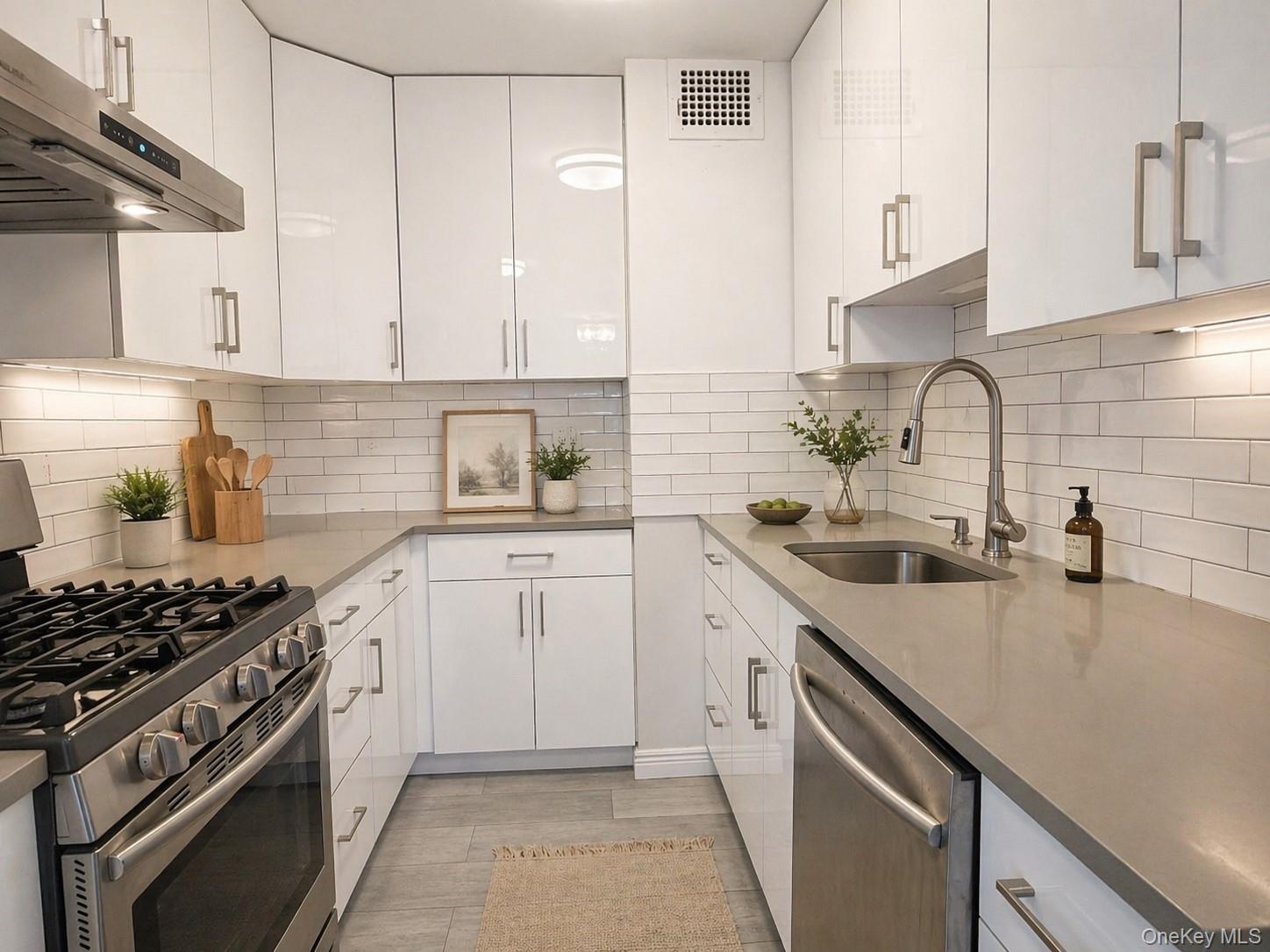 15218 Union Turnpike Unit: 206G