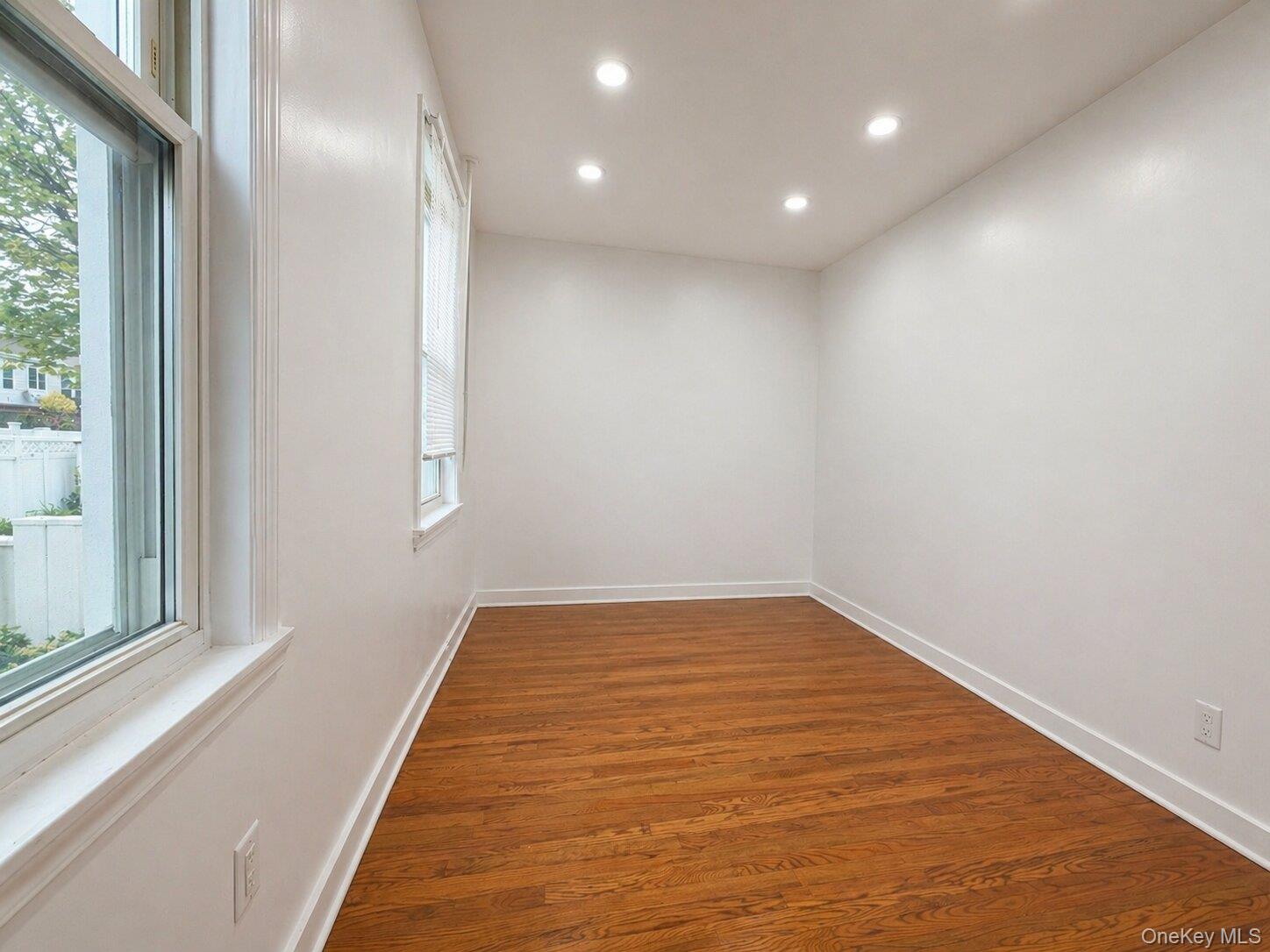 14717 15th Avenue Unit: 1FL