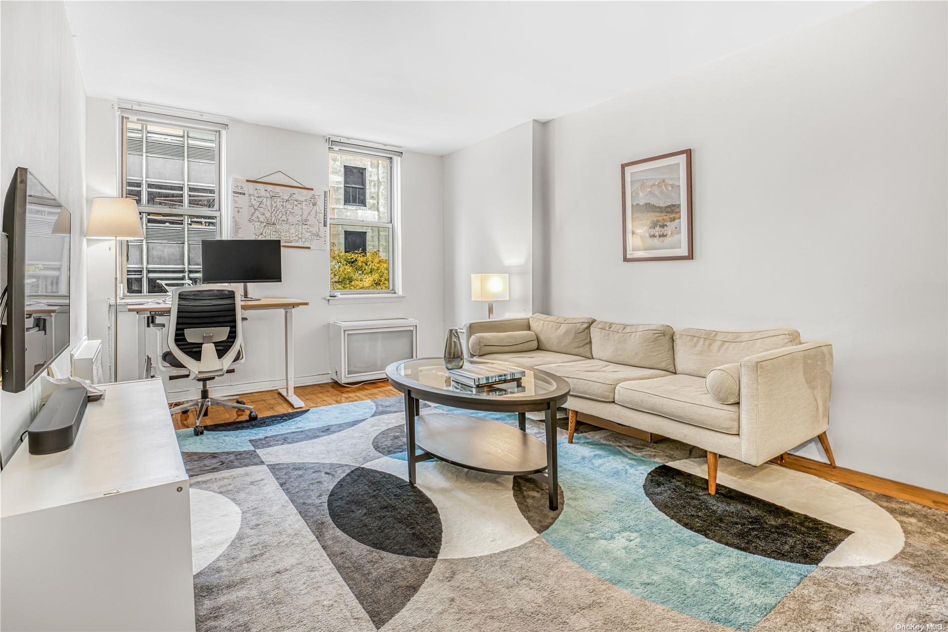 314 W 56 Street Unit: 3C