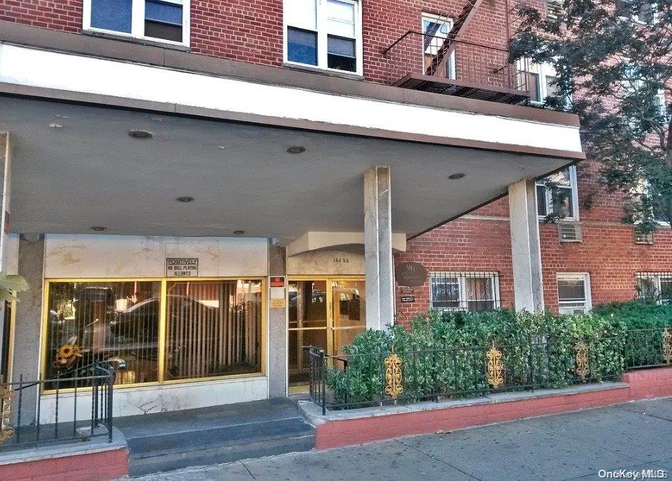 144-24 37th Avenue Unit: 4I