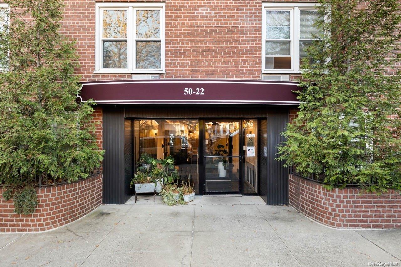 50-22 40 Street Unit: 4B