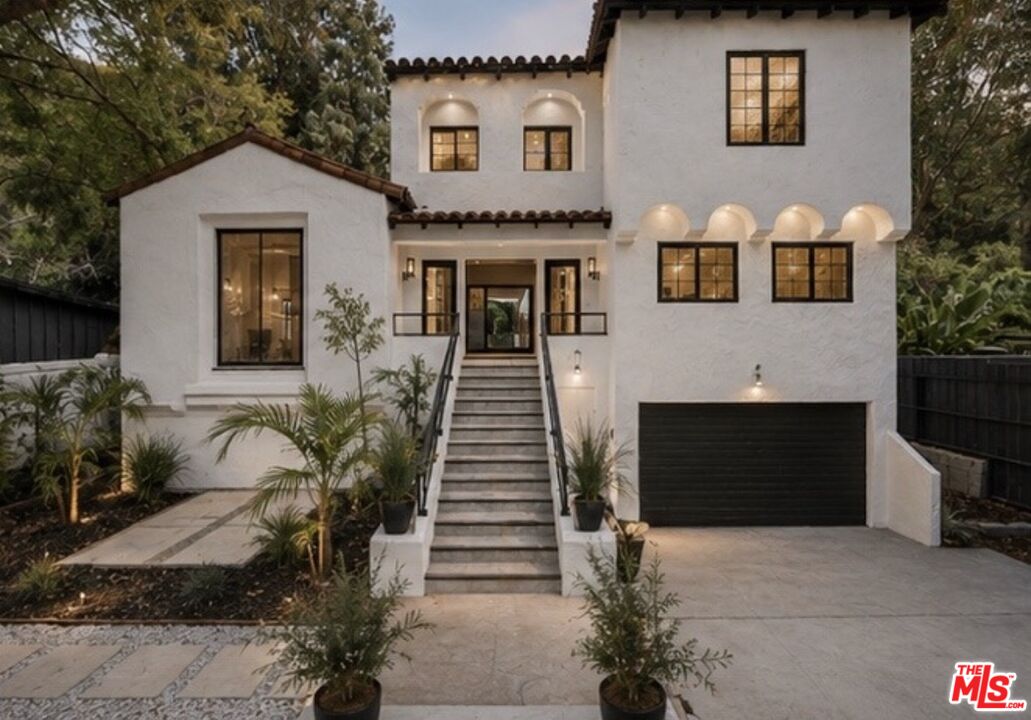 1800 E Benedict Canyon Dr