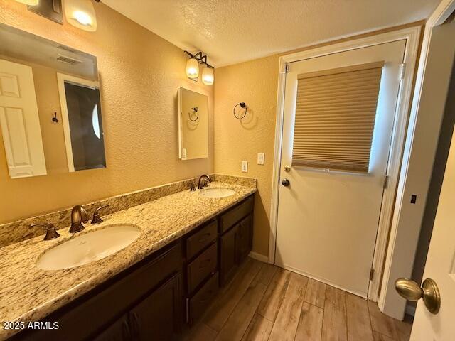 10905 E TIERRA Drive