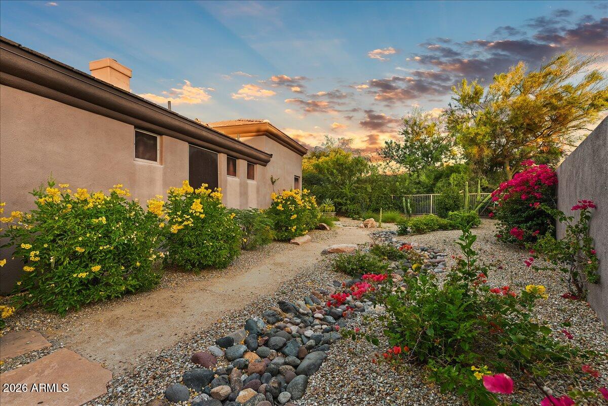 6755 E NIGHTINGALE STAR Circle