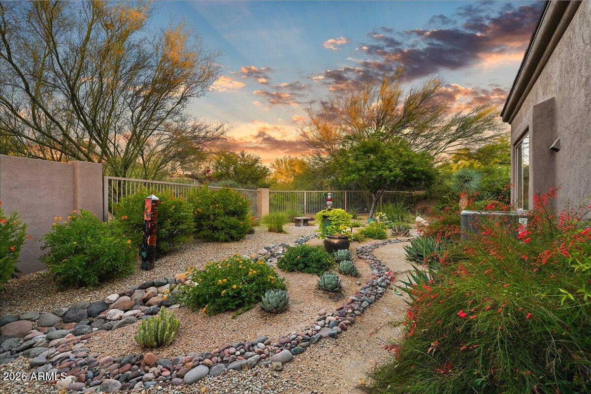 6755 E NIGHTINGALE STAR Circle