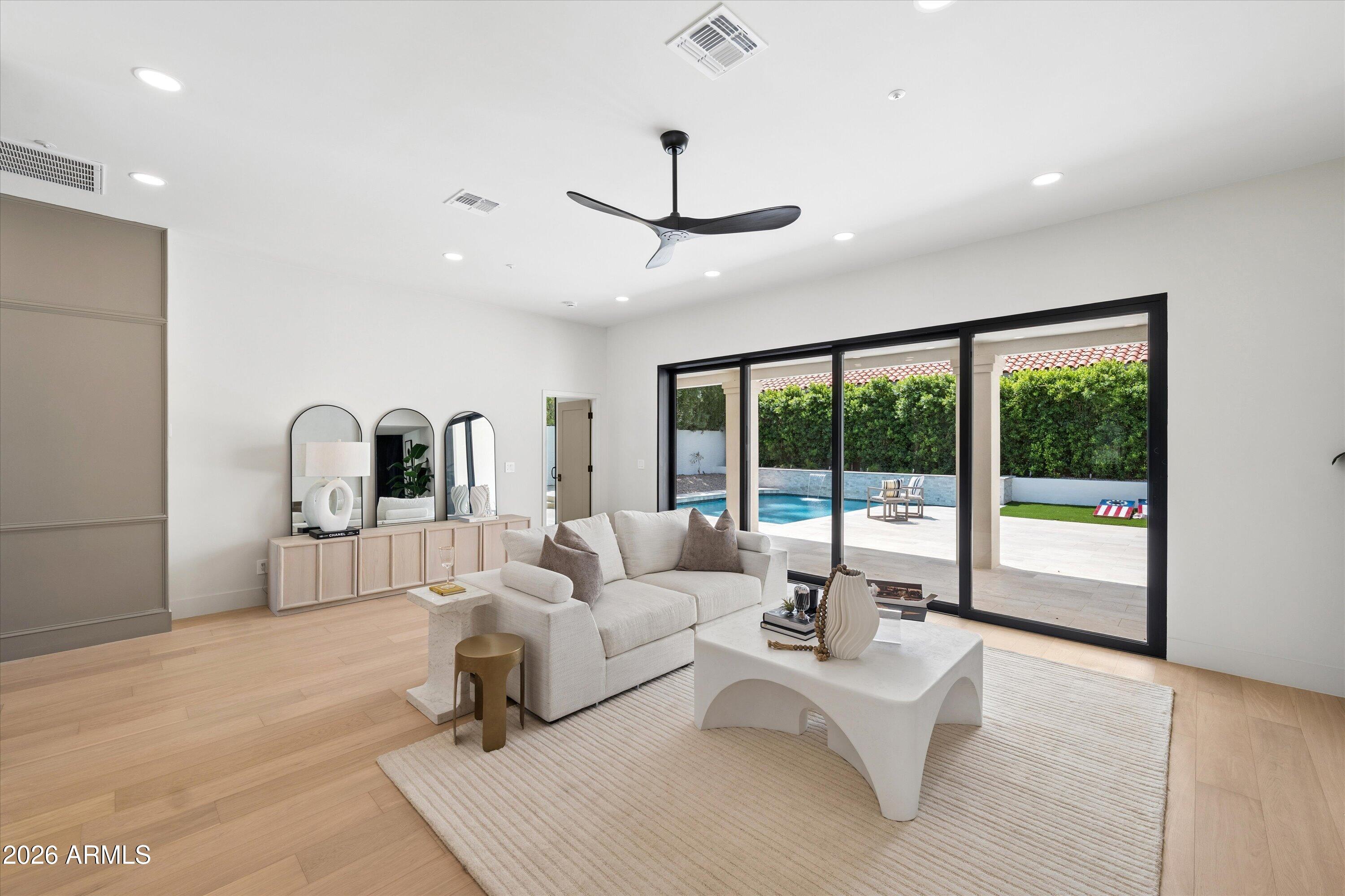 10905 E Tierra Drive