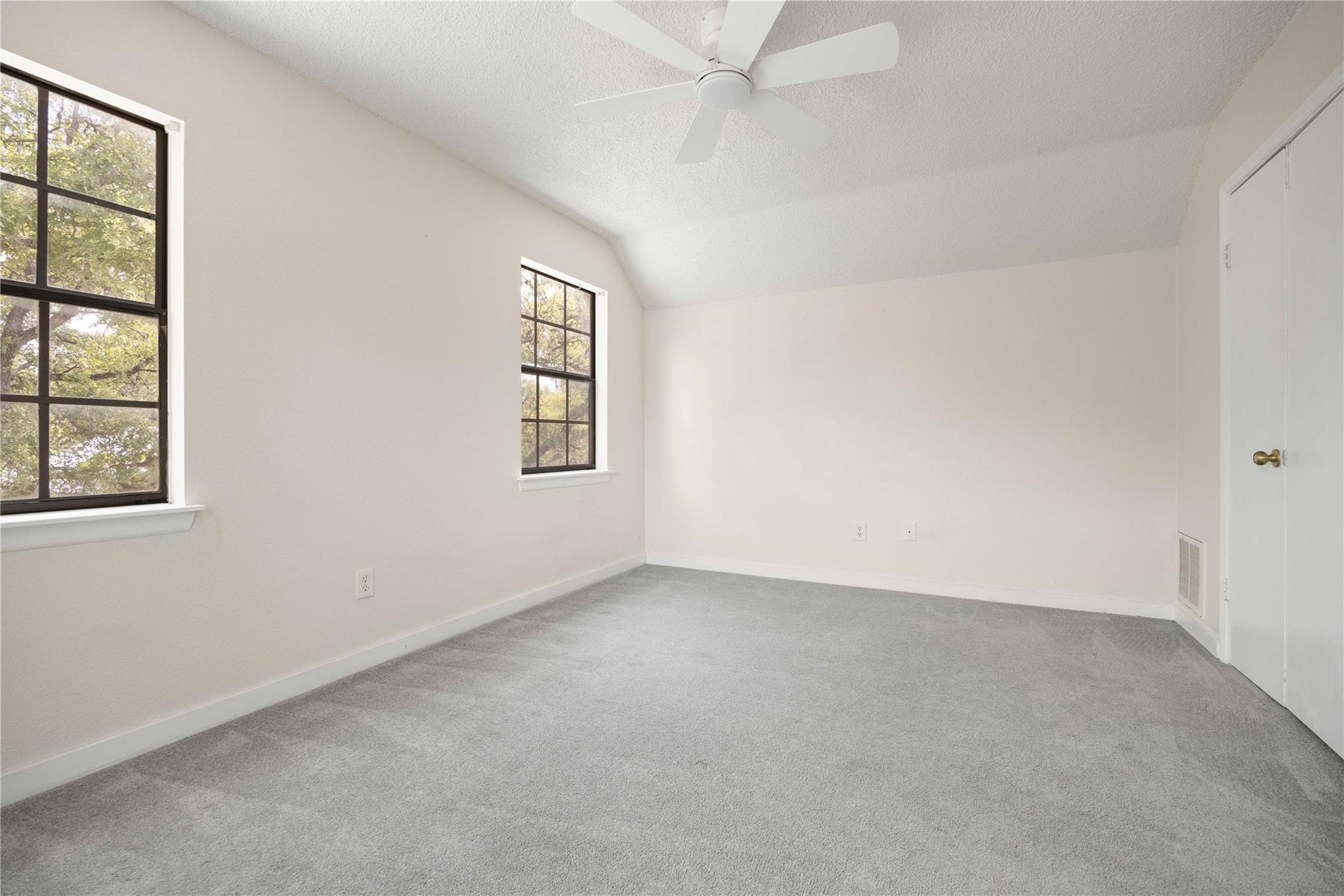 39 La Buena Vista DR