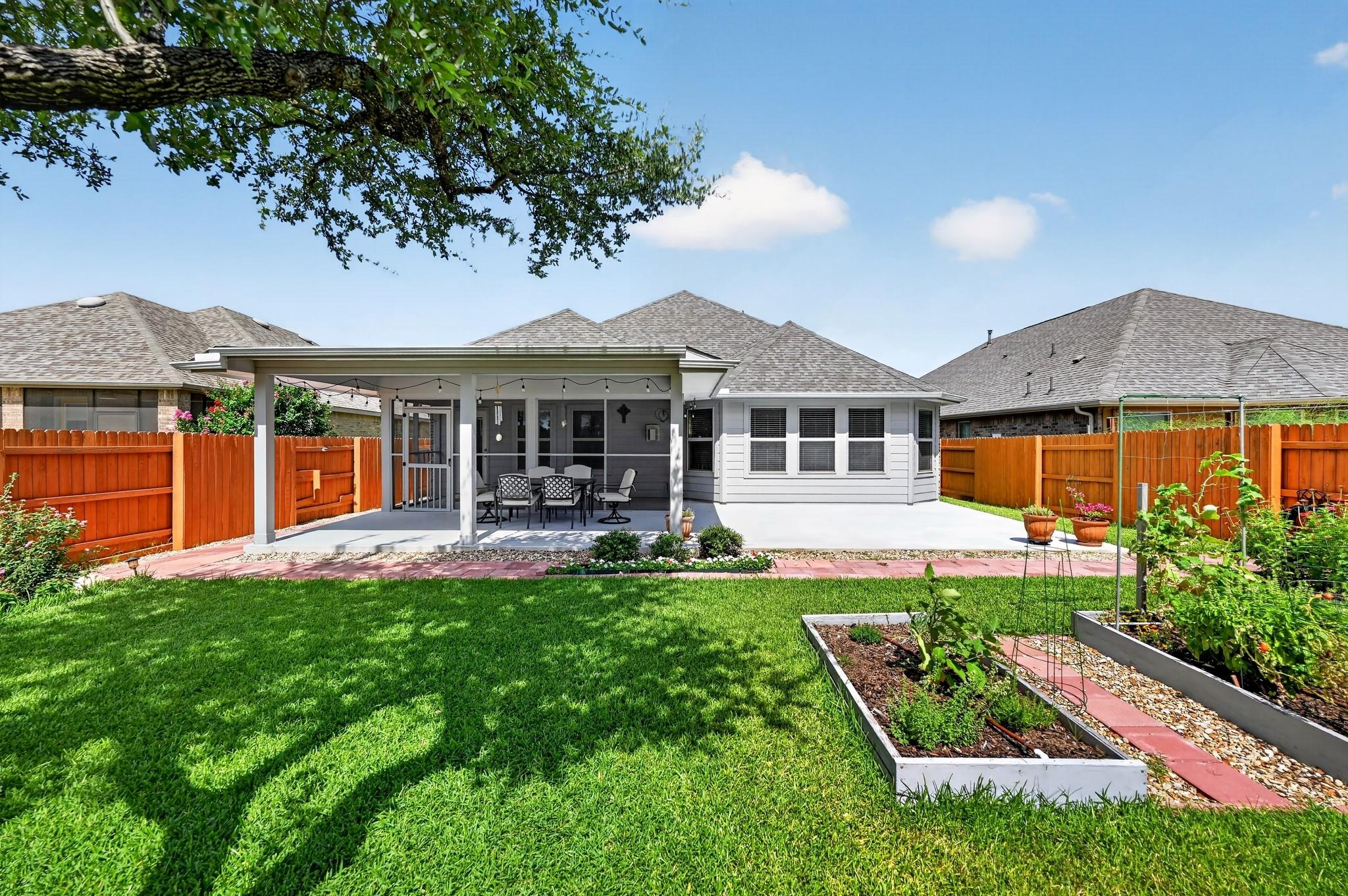4119 Kingsley Ave