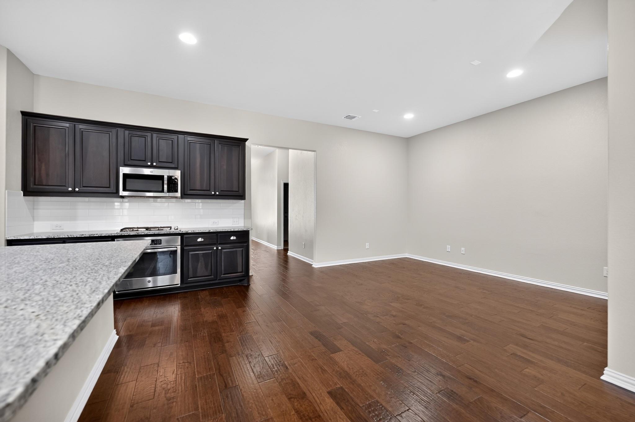 4119 Kingsley Ave