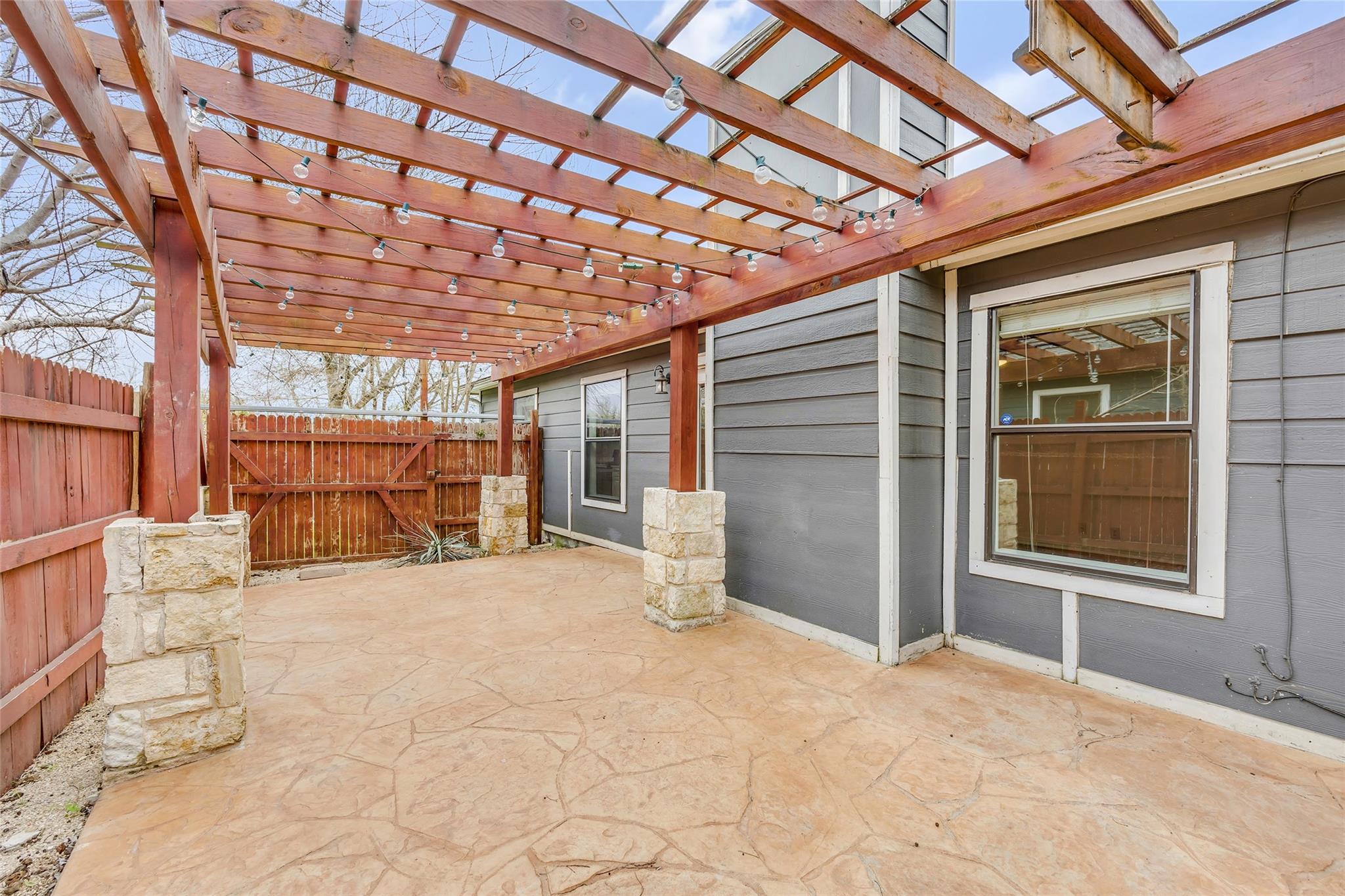 7004 Trendal LN