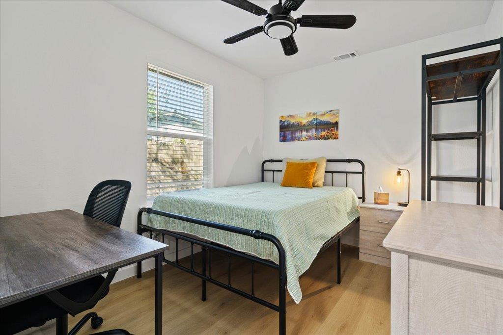 5205 Calais CT