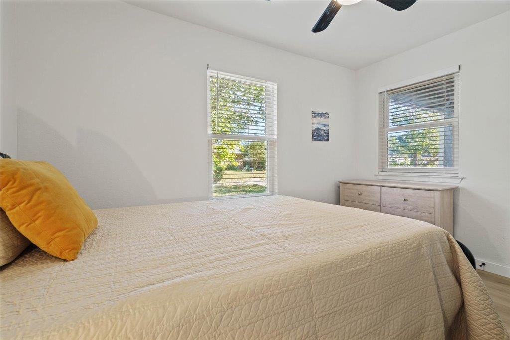 5205 Calais CT