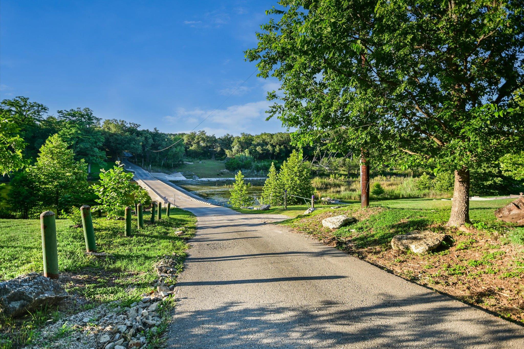 2411 SPOKE HOLLOW Spoke Hollow RD