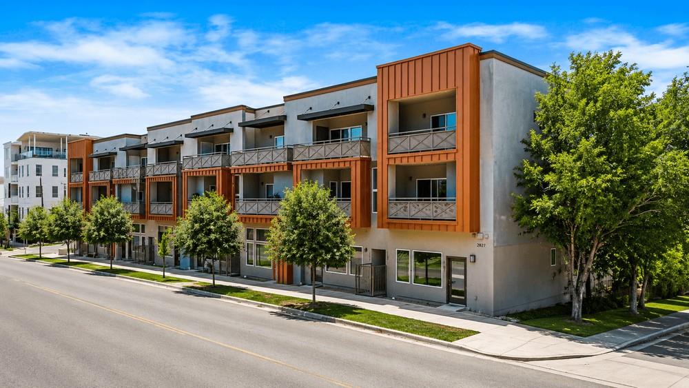 2827 Manor RD # 2202