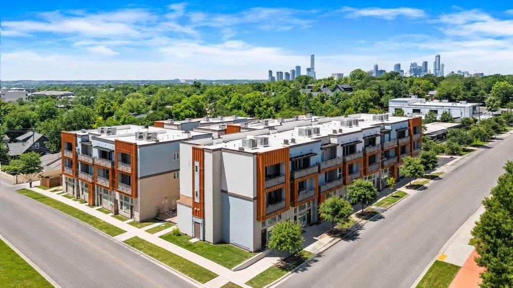 2827 Manor RD # 2202