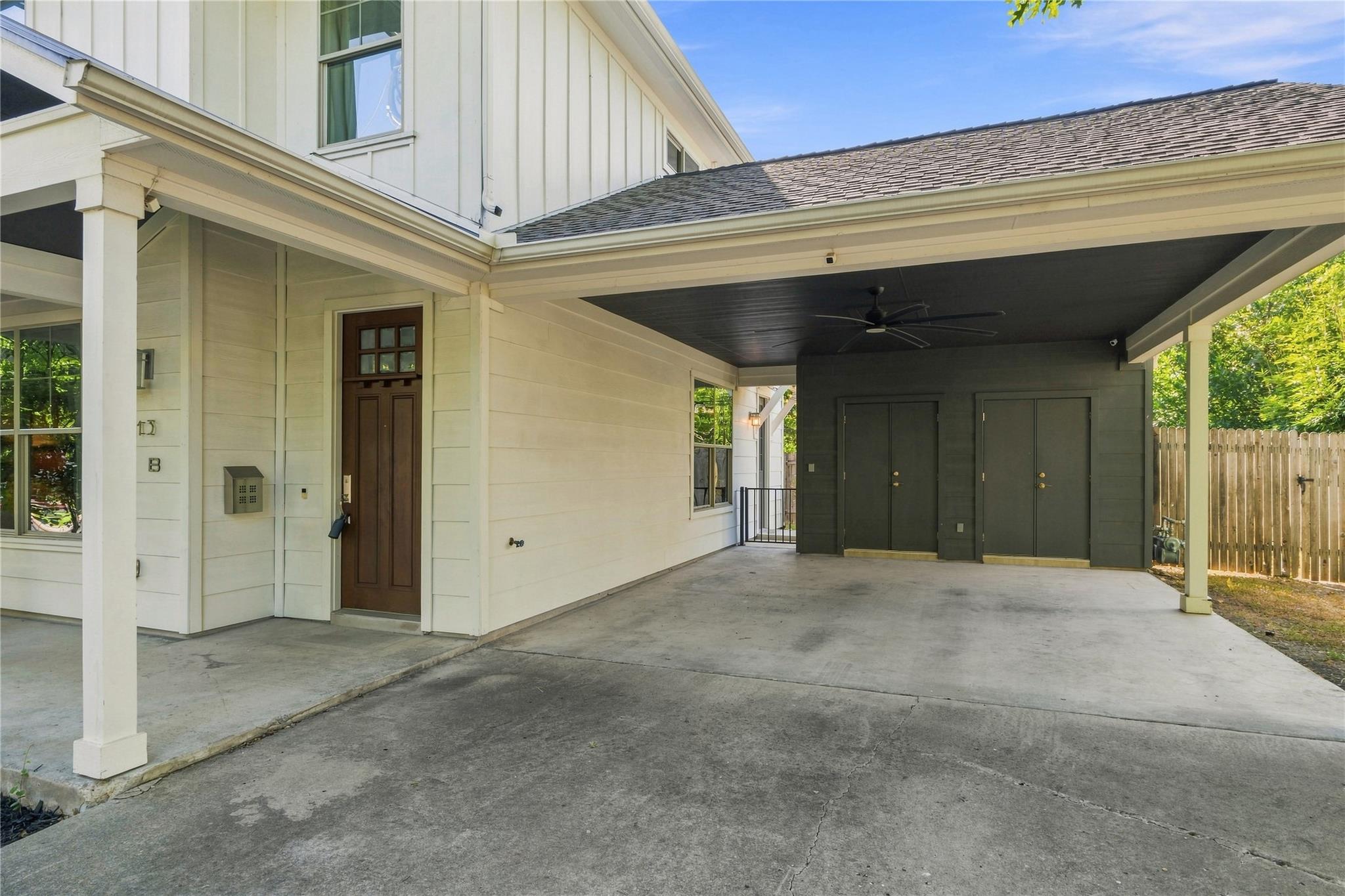 5613-B Roosevelt Ave # B