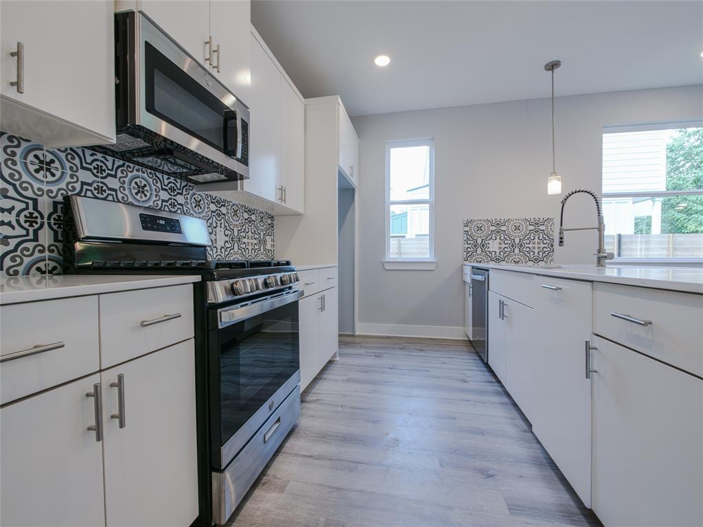 1042 Rosemont ST # 2