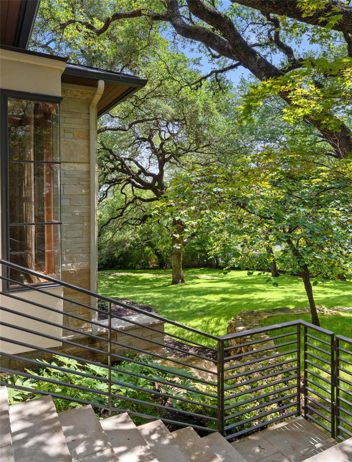 3806 Spirit Lake CV