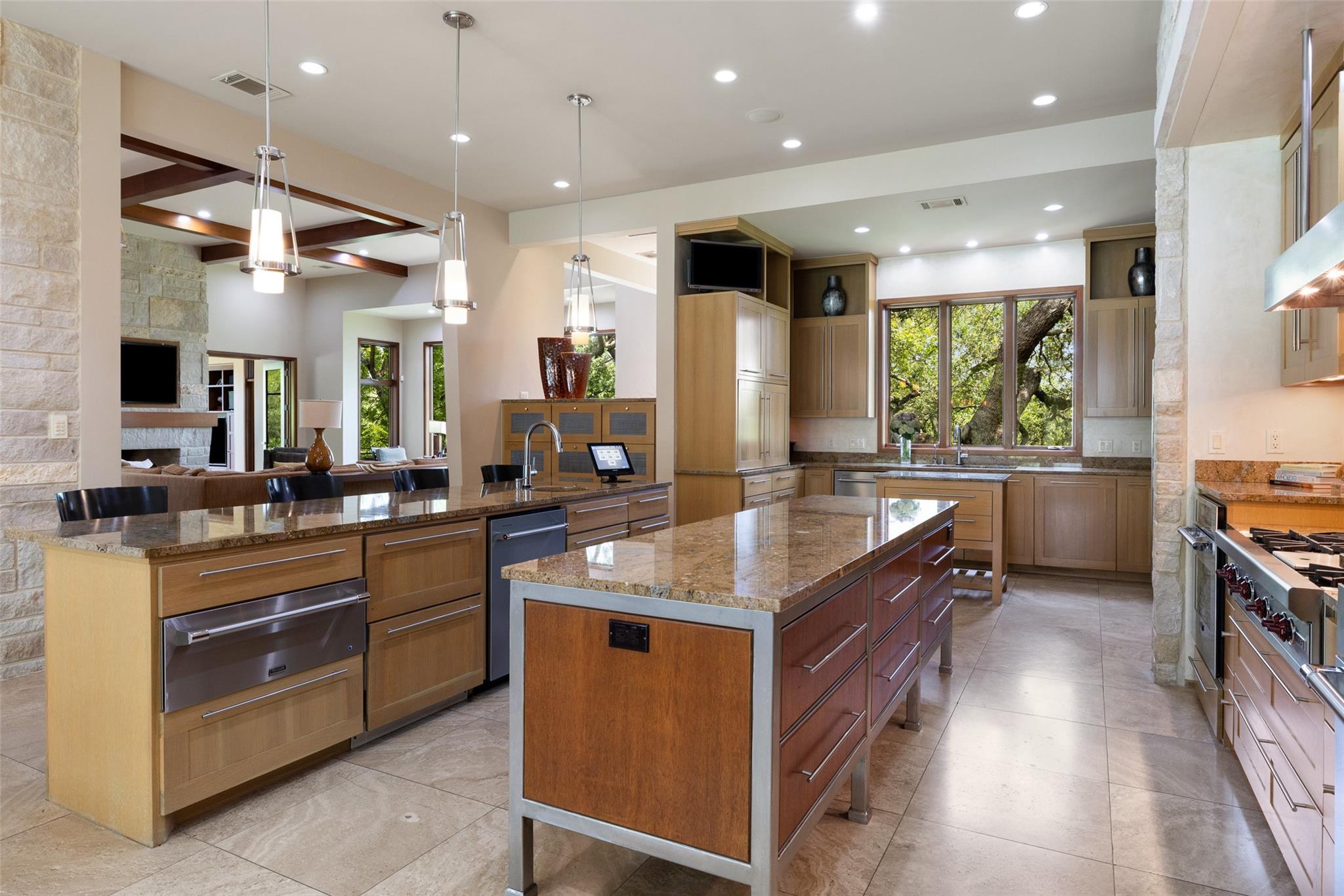 3806 Spirit Lake CV