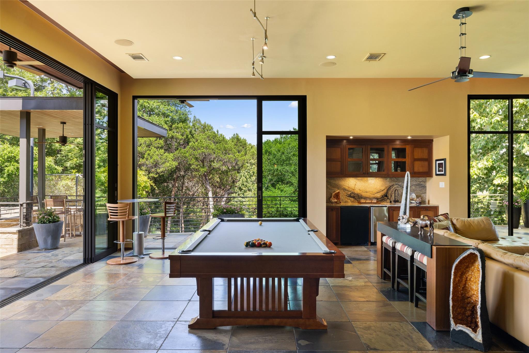 3806 Spirit Lake CV