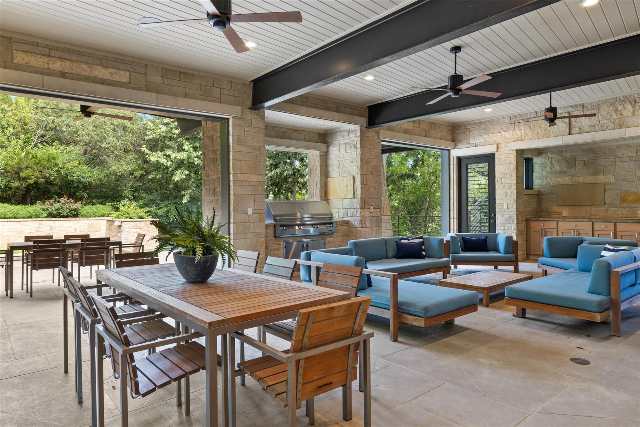 3806 Spirit Lake CV