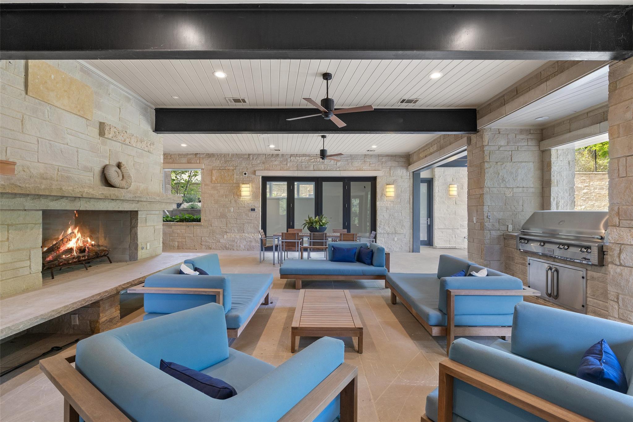 3806 Spirit Lake CV