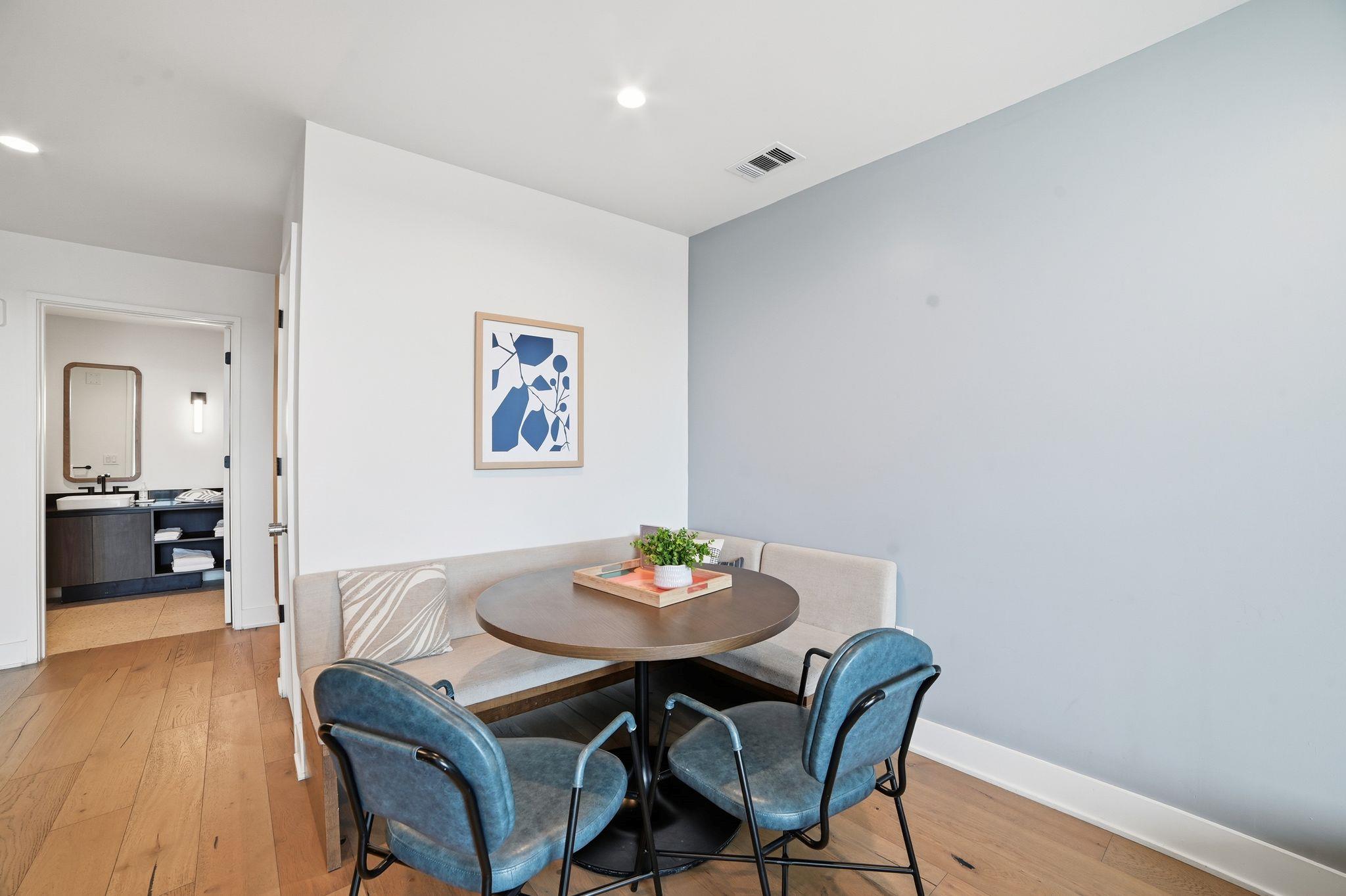 48 East Ave # 1301