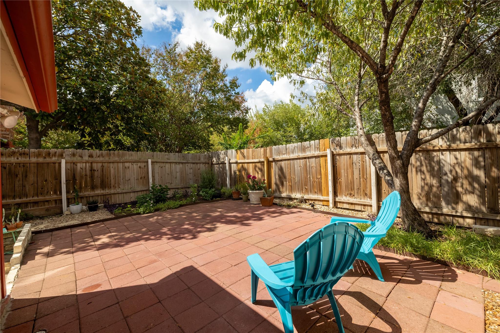 8906 Trone CIR # A