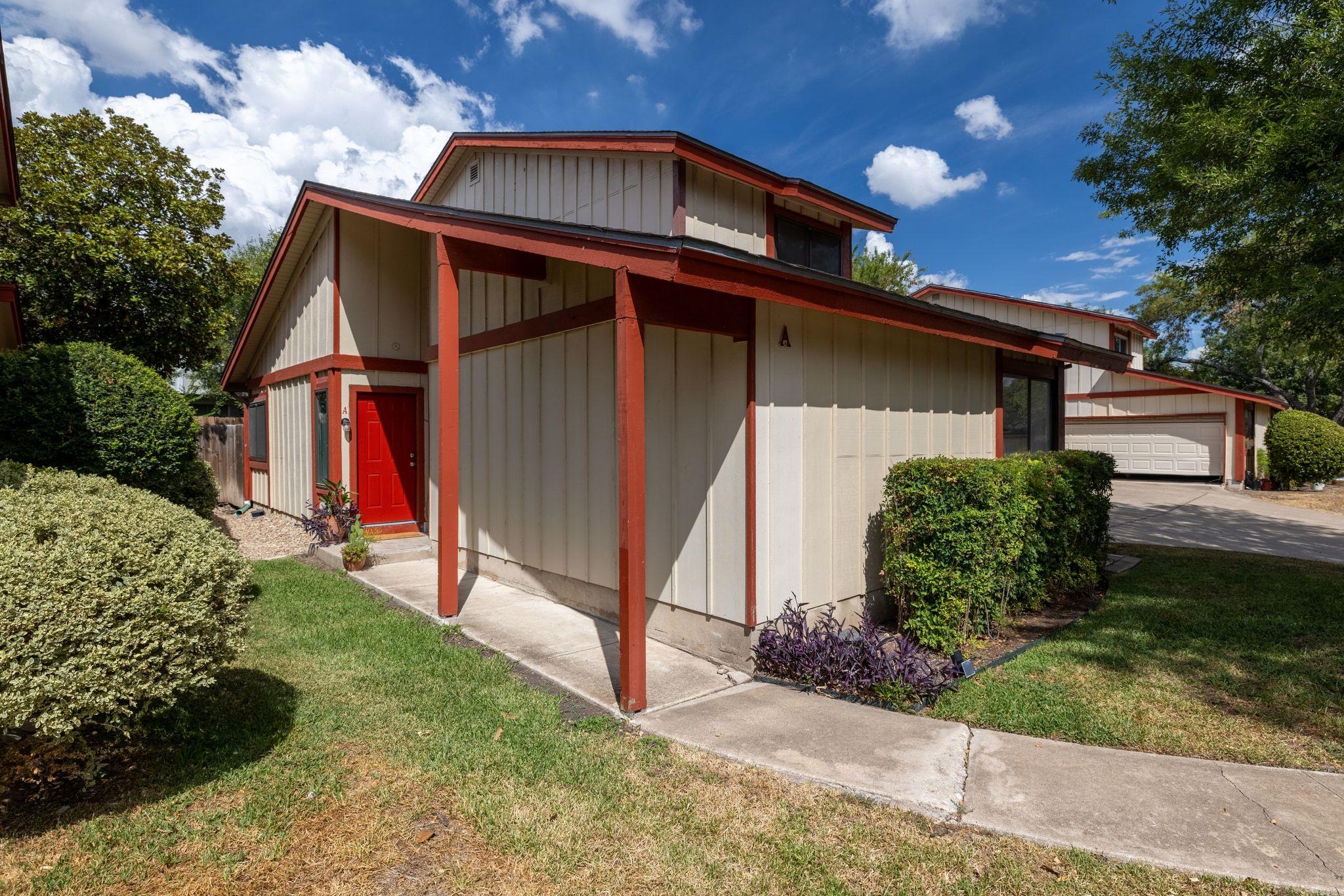 8906 Trone CIR # A