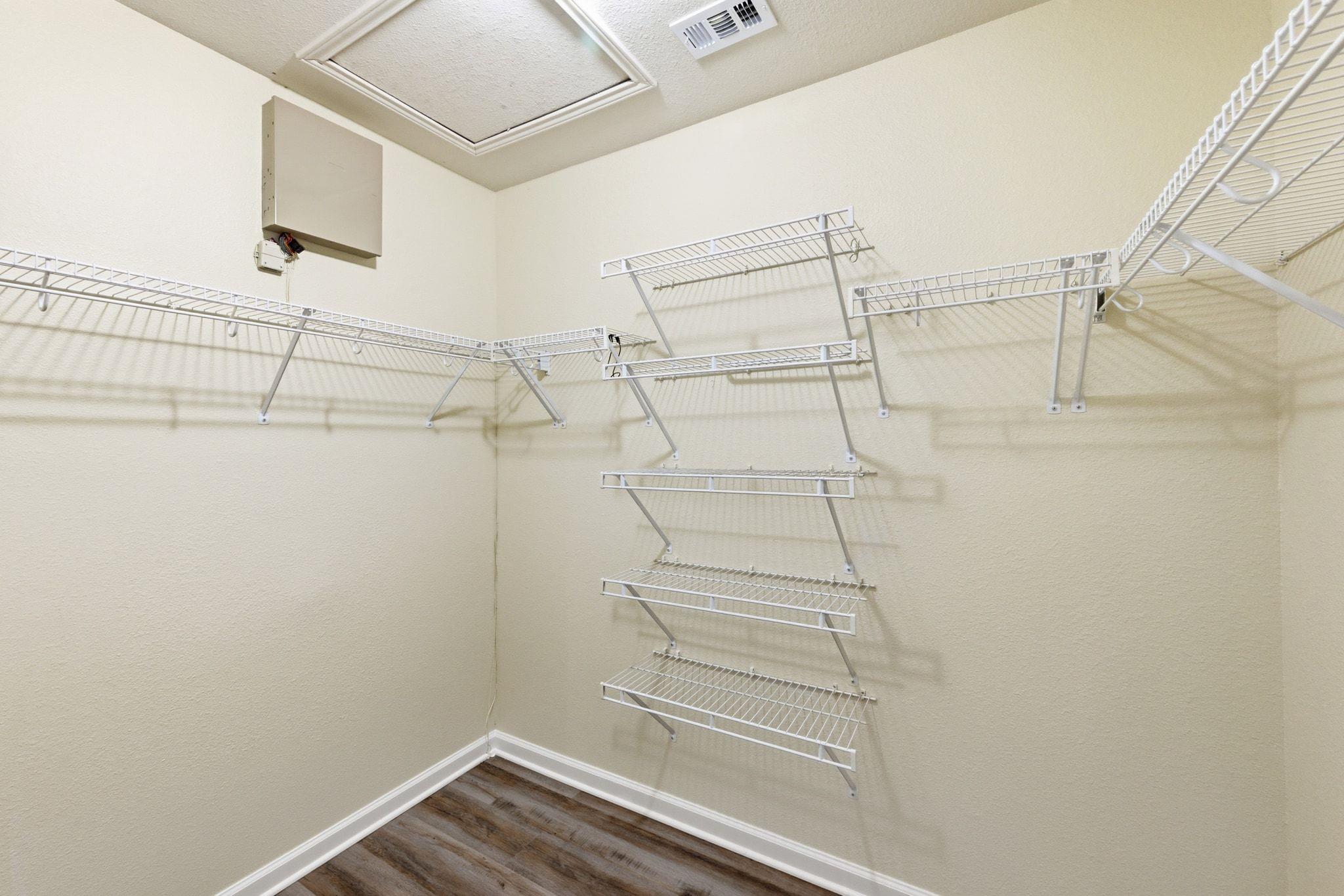 11362 Canterbury Tales LN