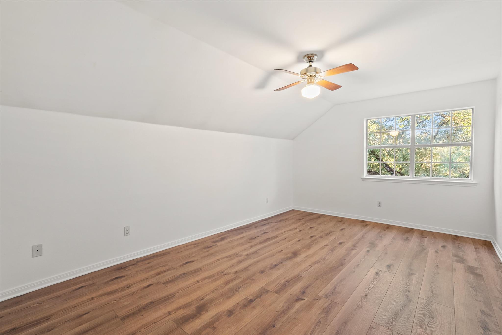 301 Crystal Meadows DR