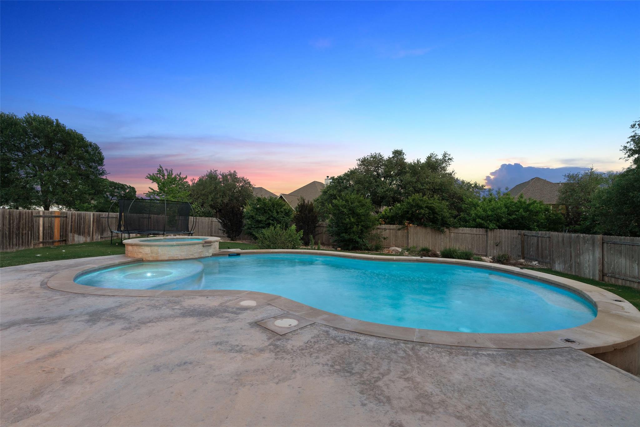 120 Lake Cavern CT