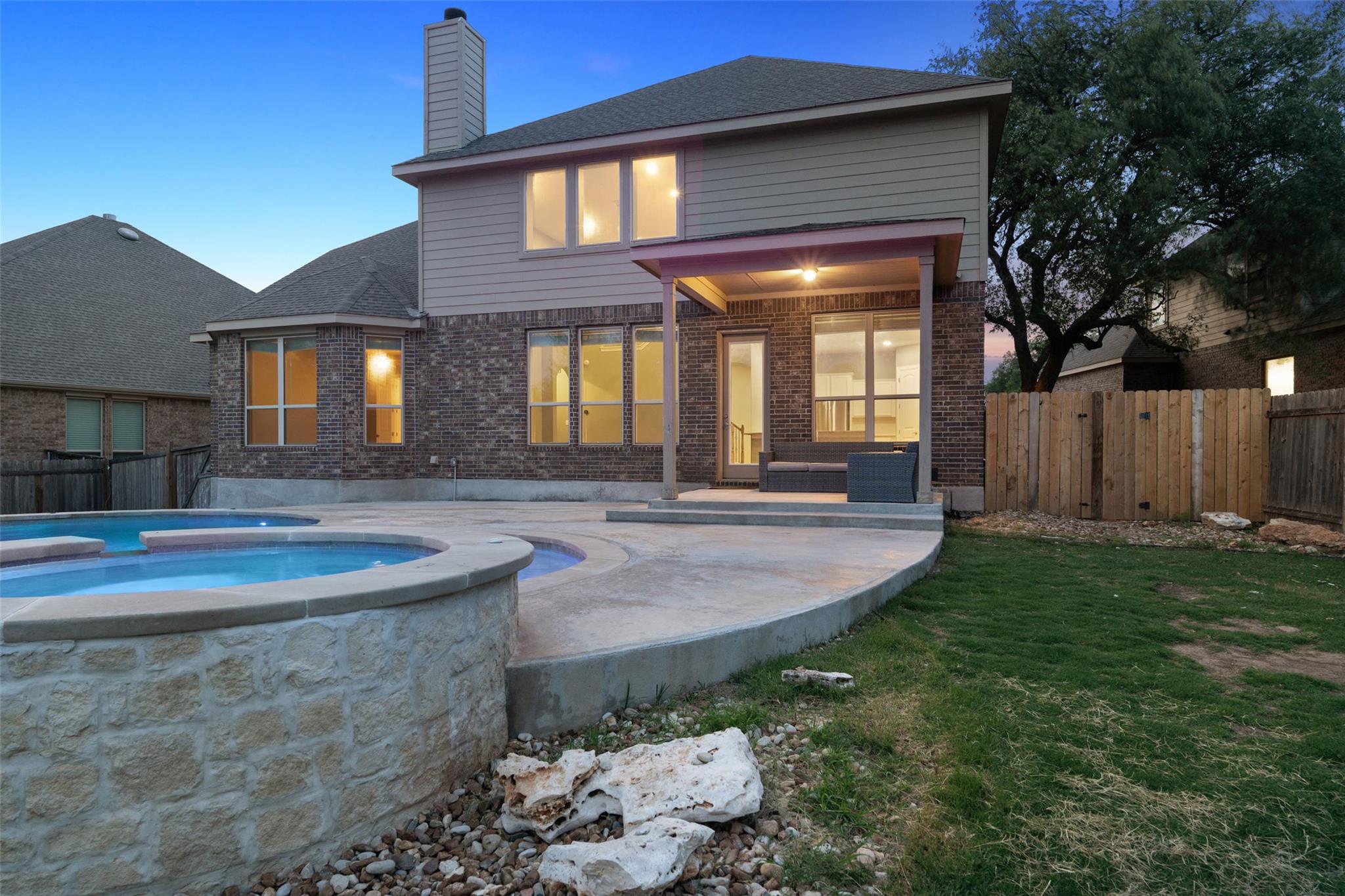 120 Lake Cavern CT