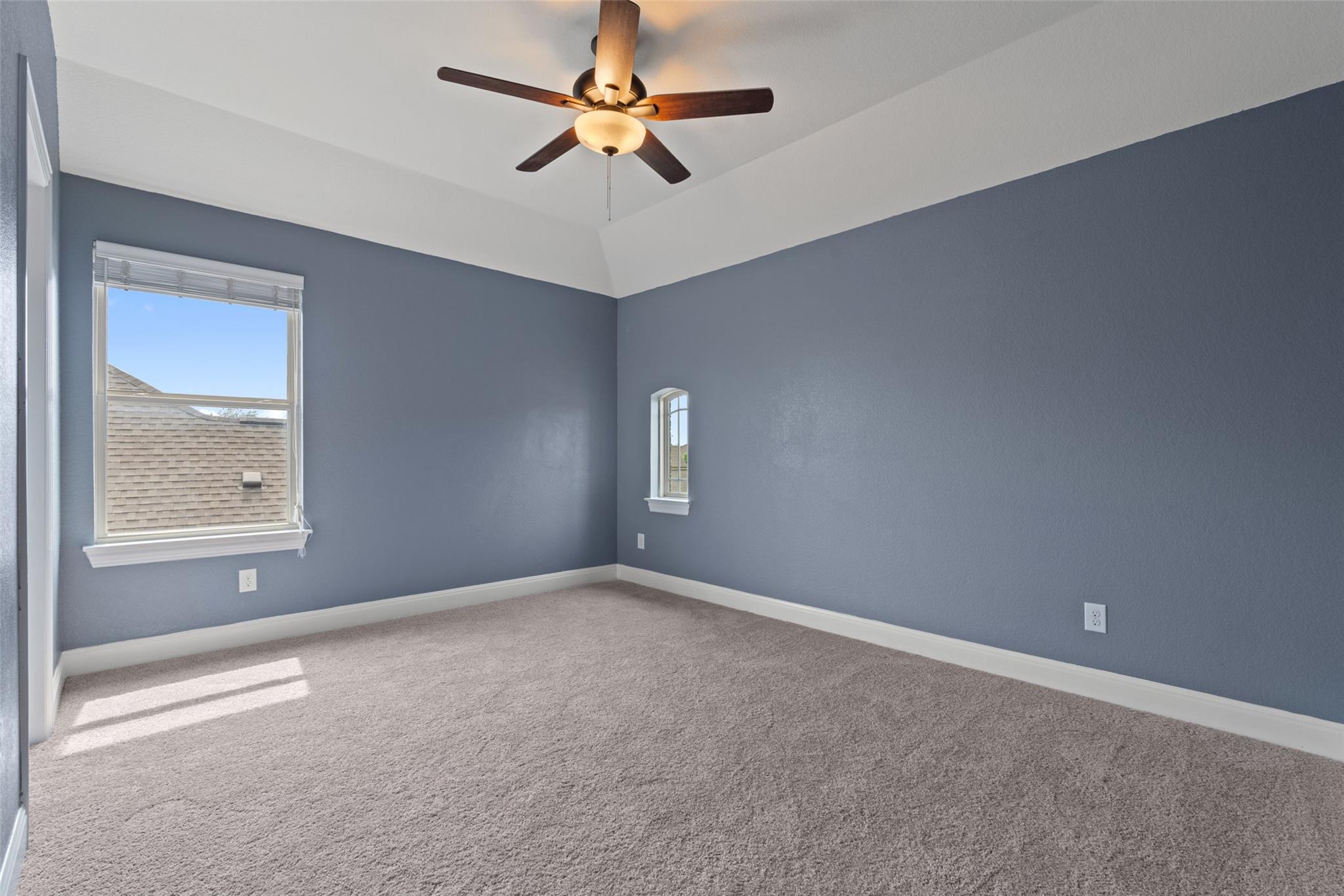120 Lake Cavern CT