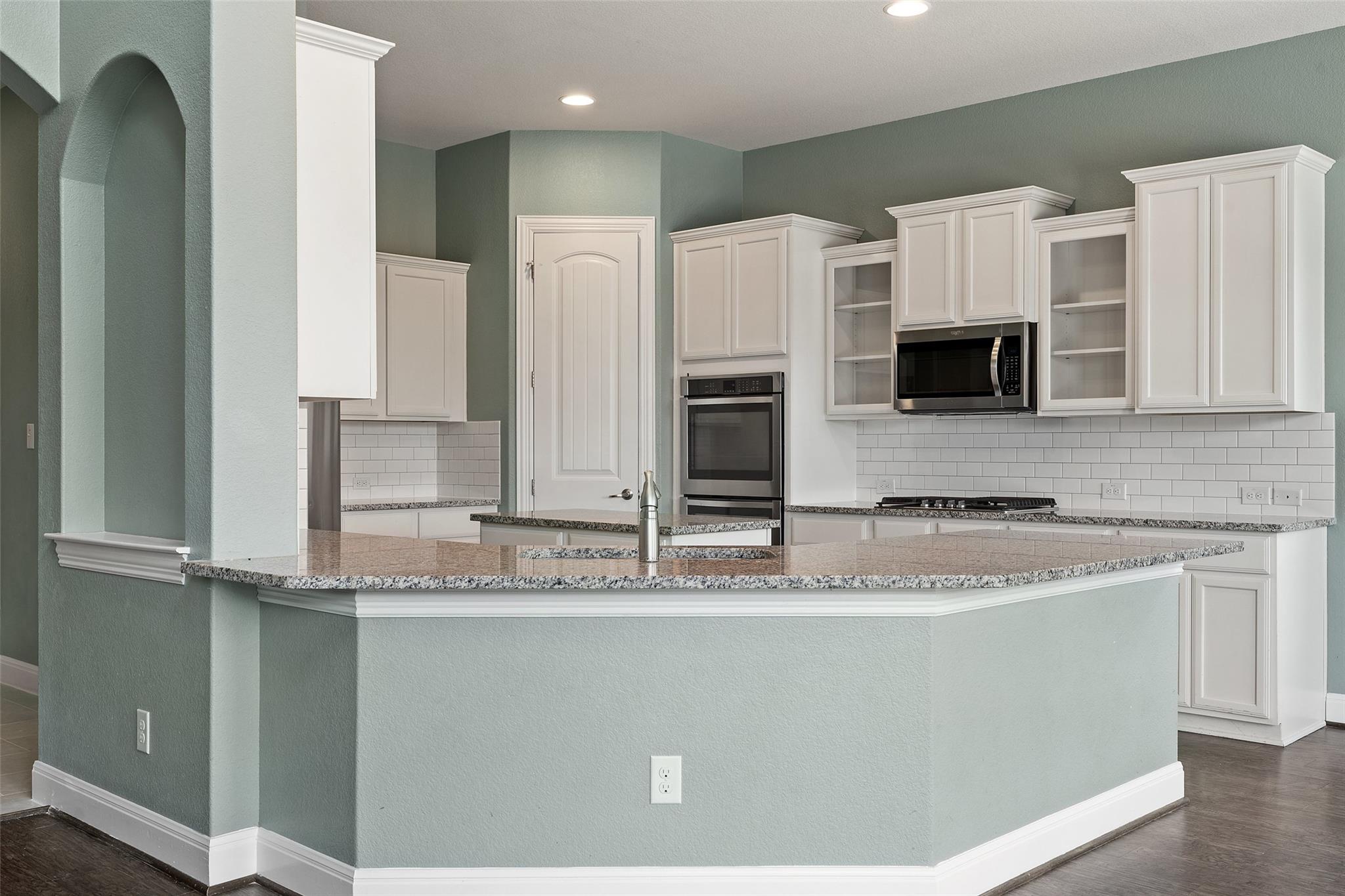 120 Lake Cavern CT