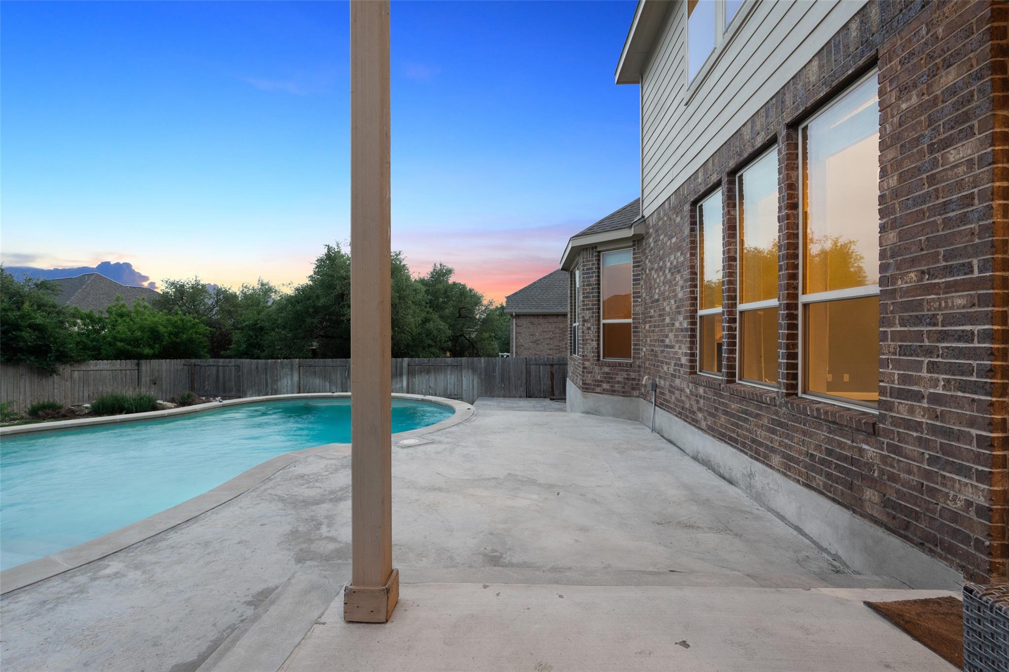 120 Lake Cavern CT