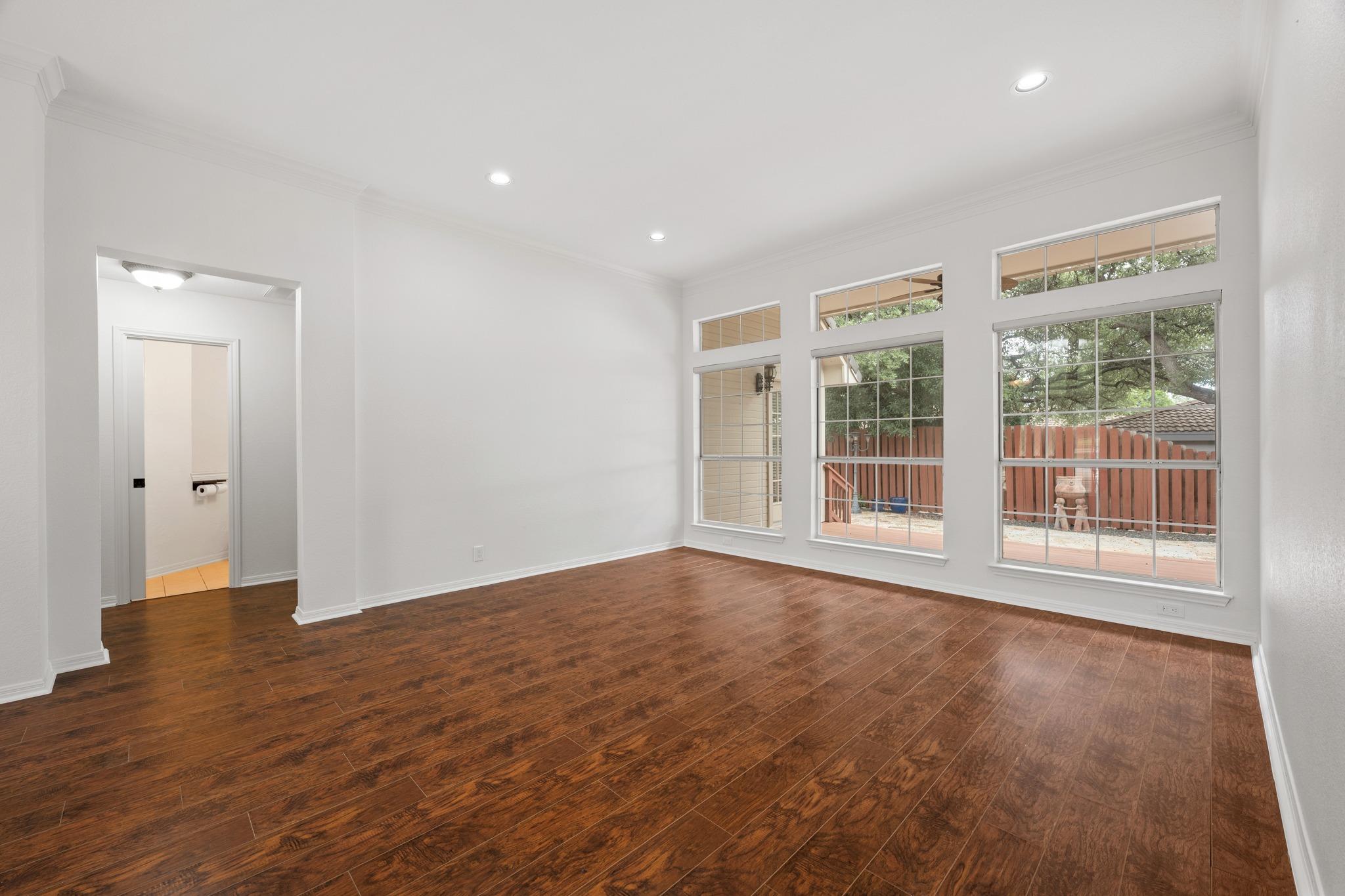 209 El Rio DR