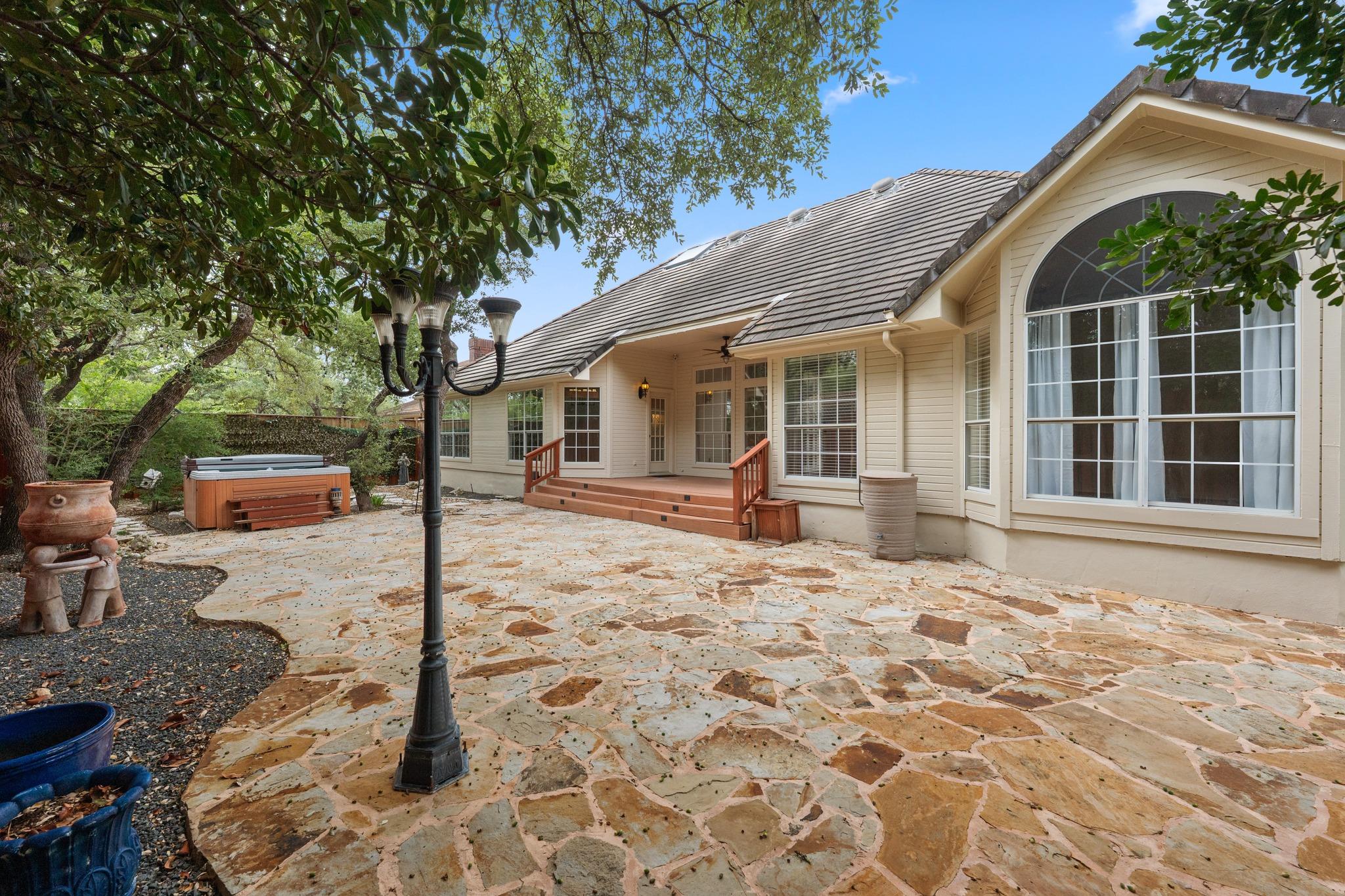 209 El Rio DR