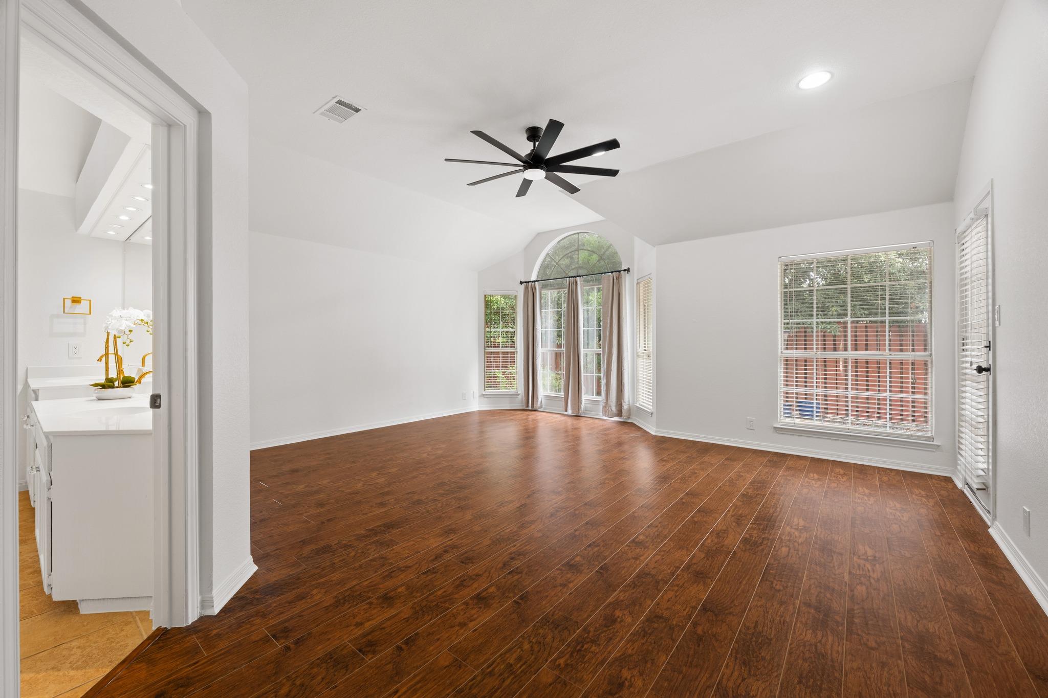 209 El Rio DR
