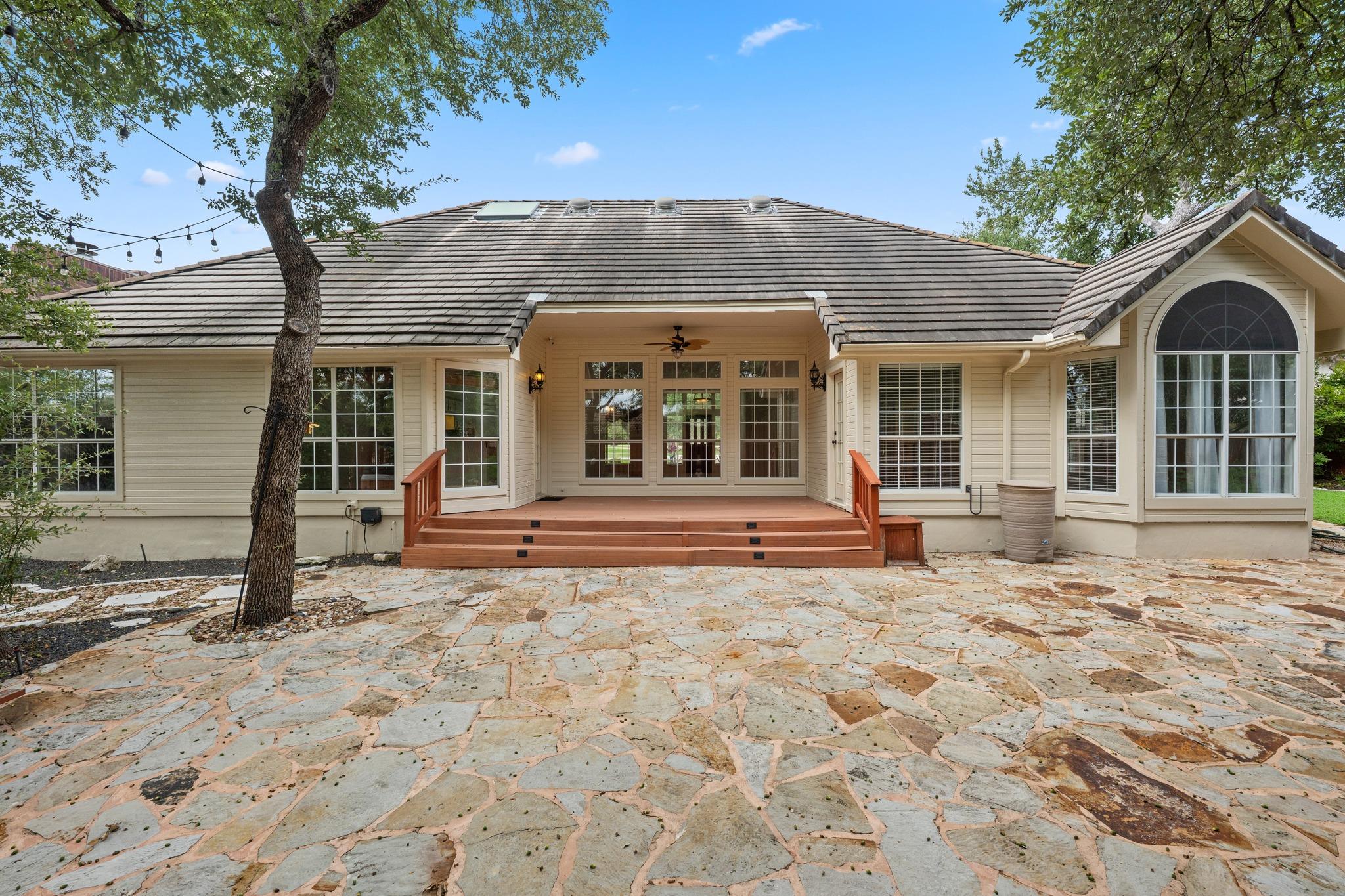 209 El Rio DR