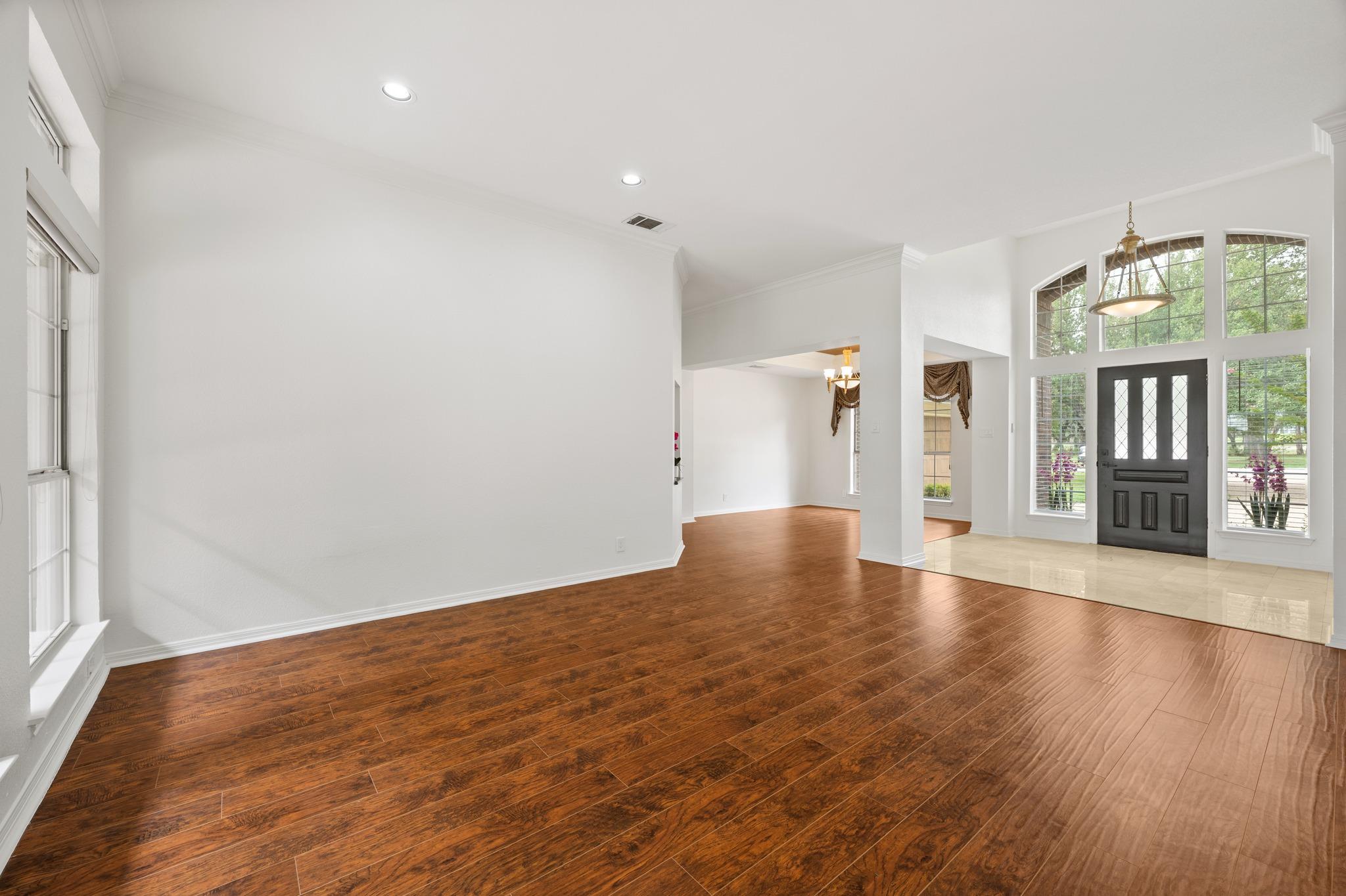 209 El Rio DR