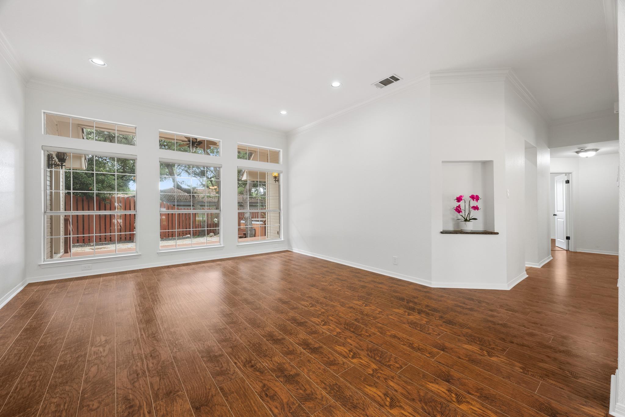 209 El Rio DR