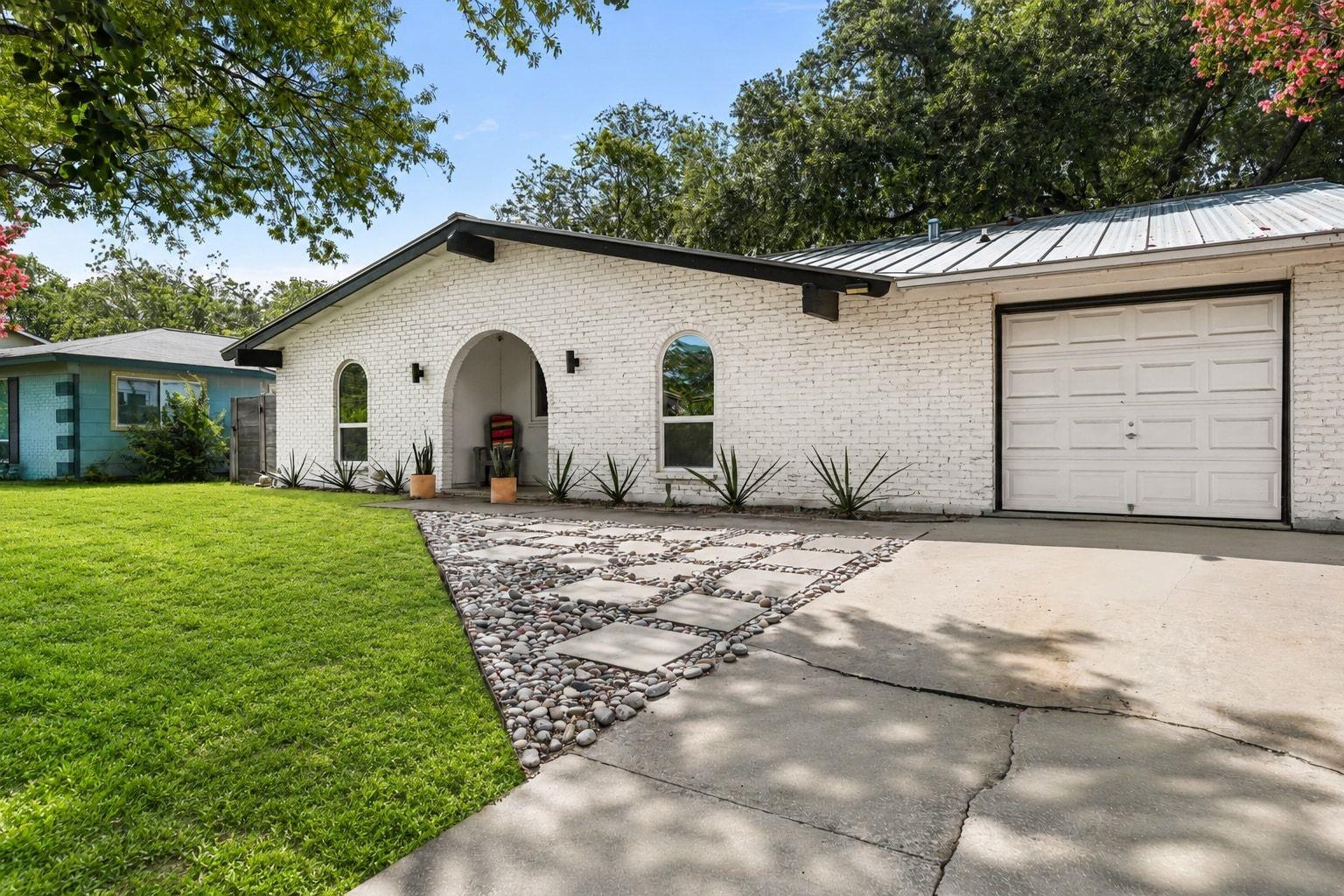 5115 Creekline DR