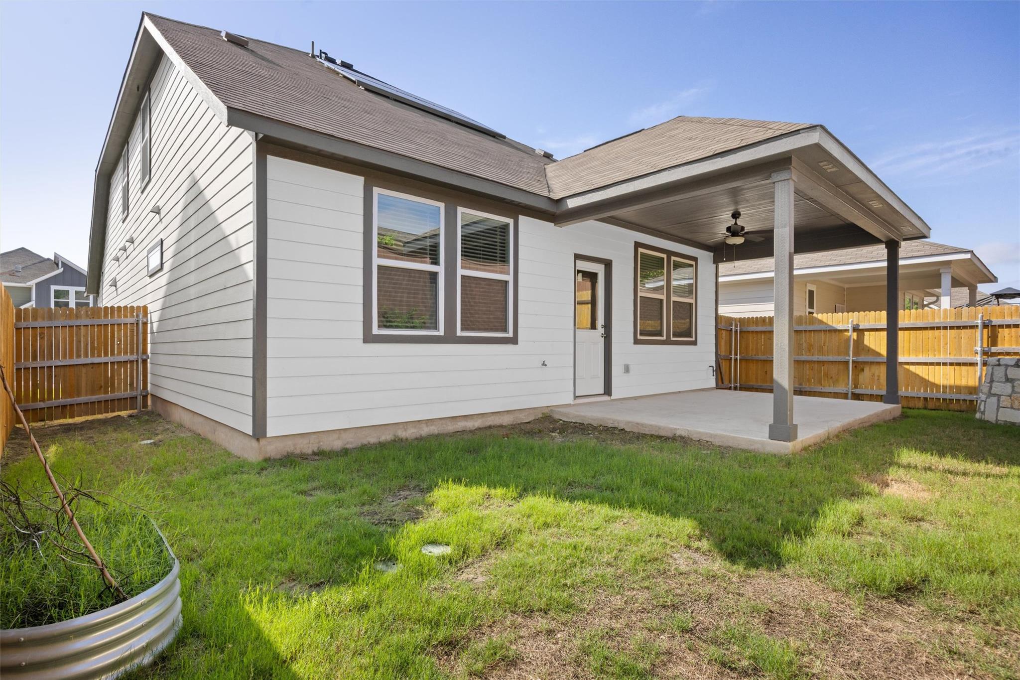 15604 Ellinger DR
