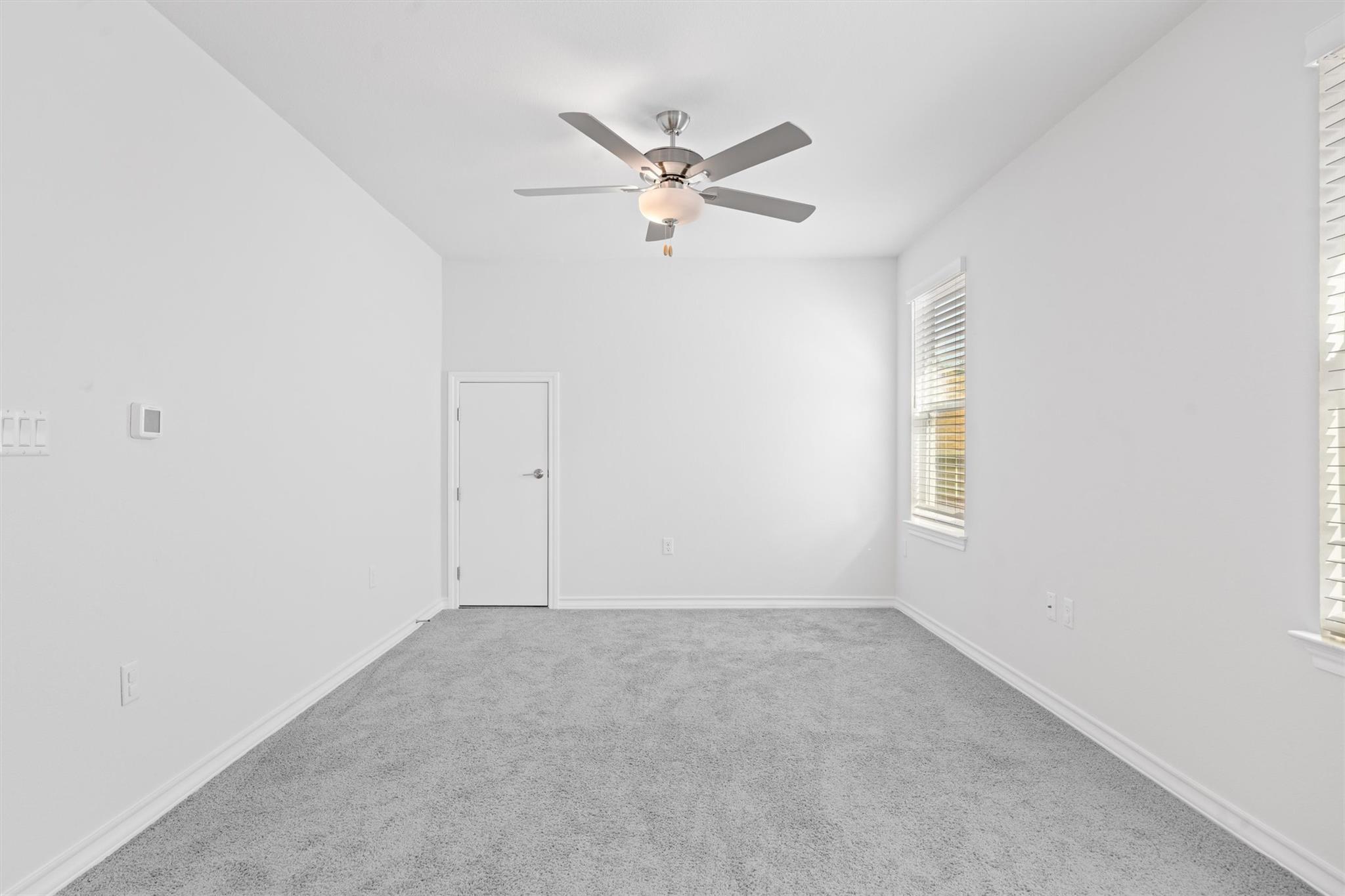 15604 Ellinger DR