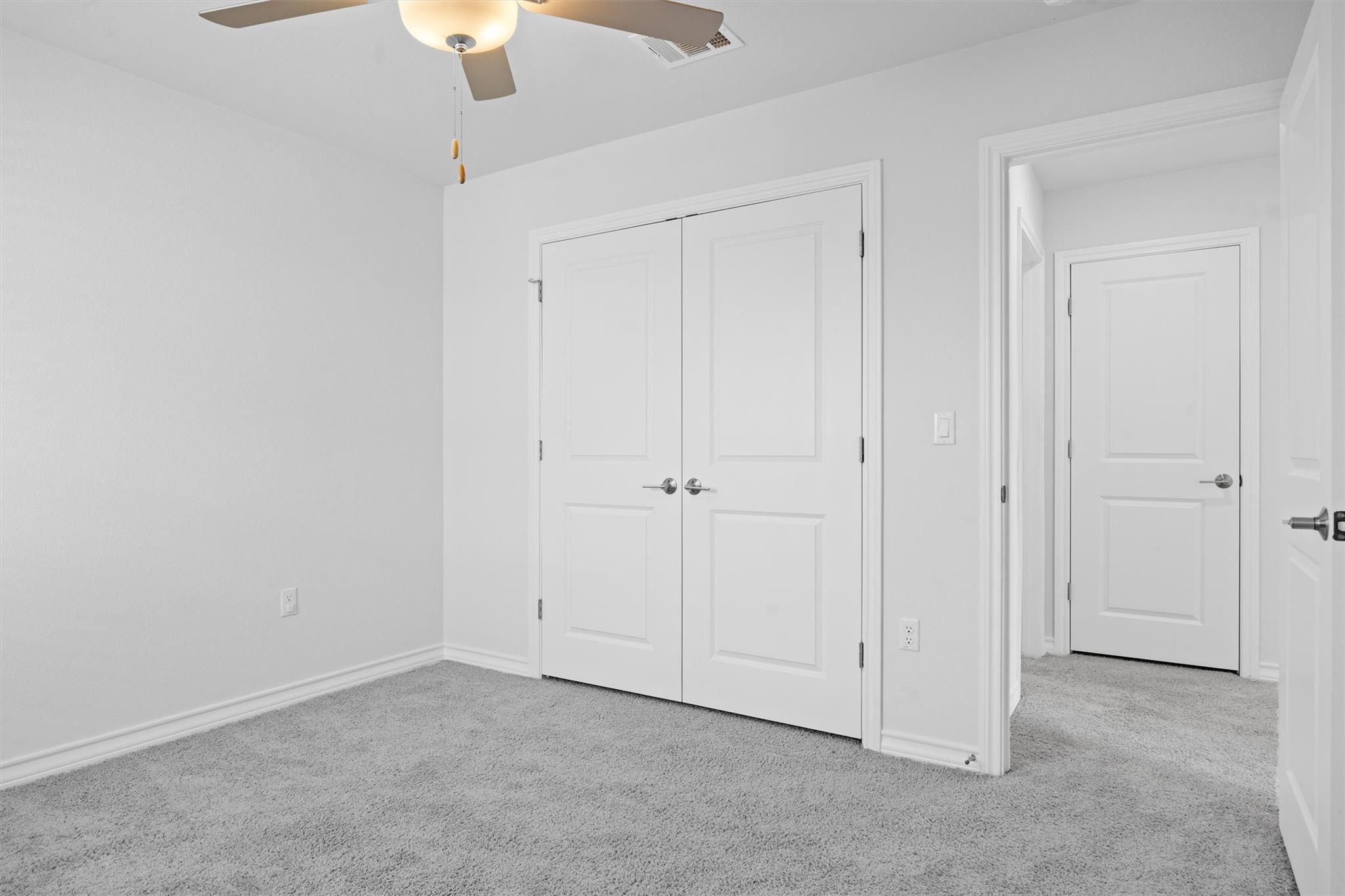 15604 Ellinger DR