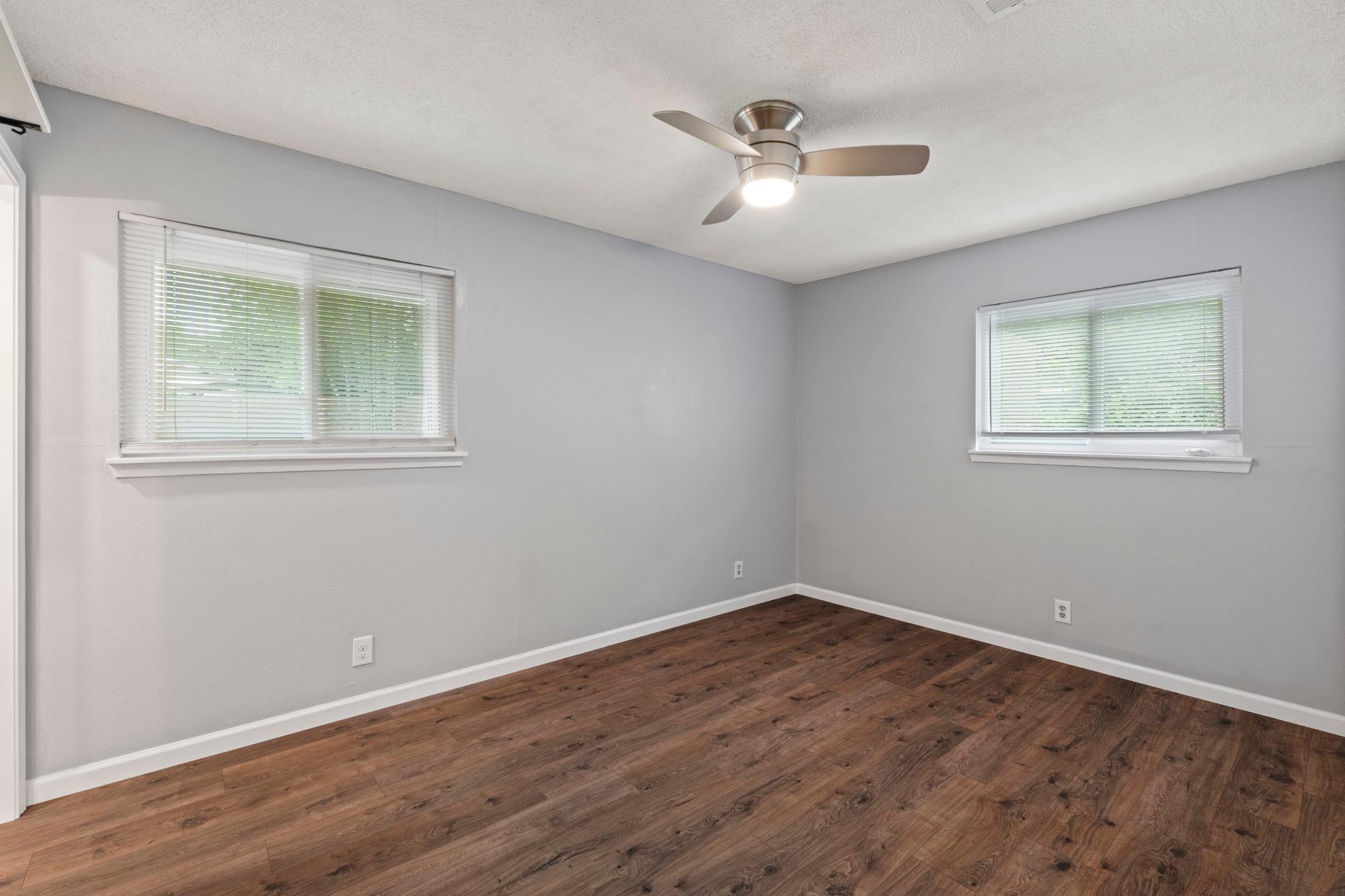 5811 Glenhollow PATH